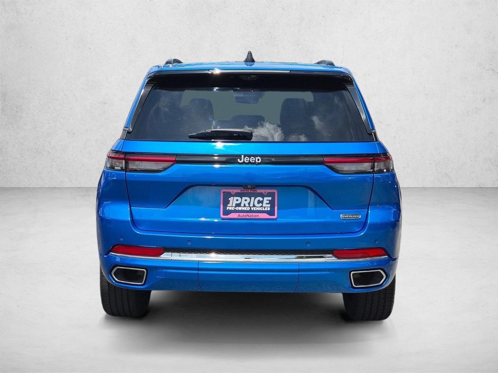 Used 2023 Hydro Blue Pearlcoat Jeep Overland image 7