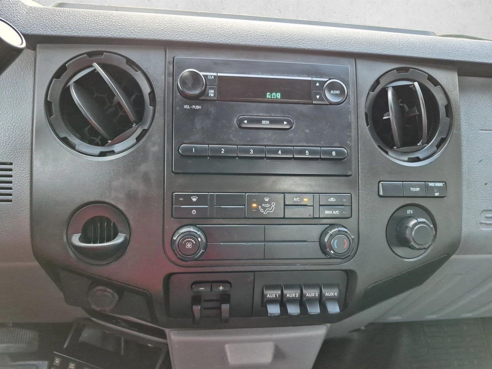 Used 2016 White Ford XL image 13