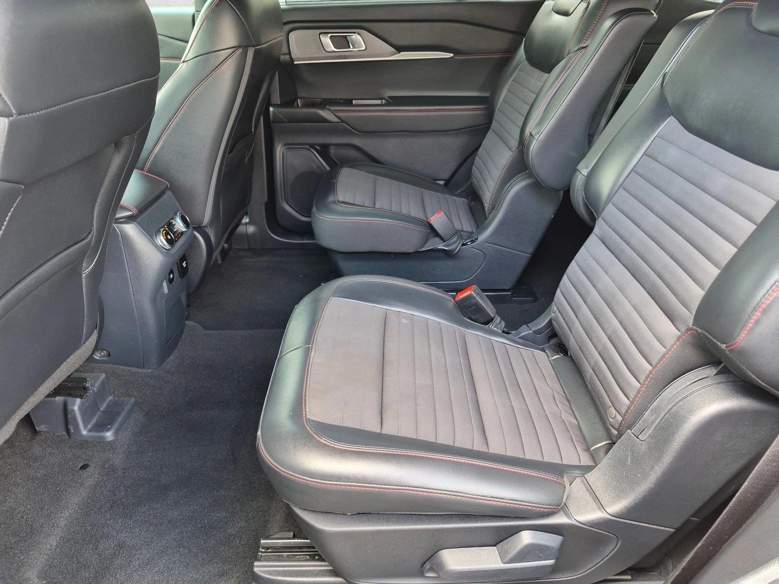 Used 2025 Star White Metallic Tri-Coat Ford ST-Line image 19