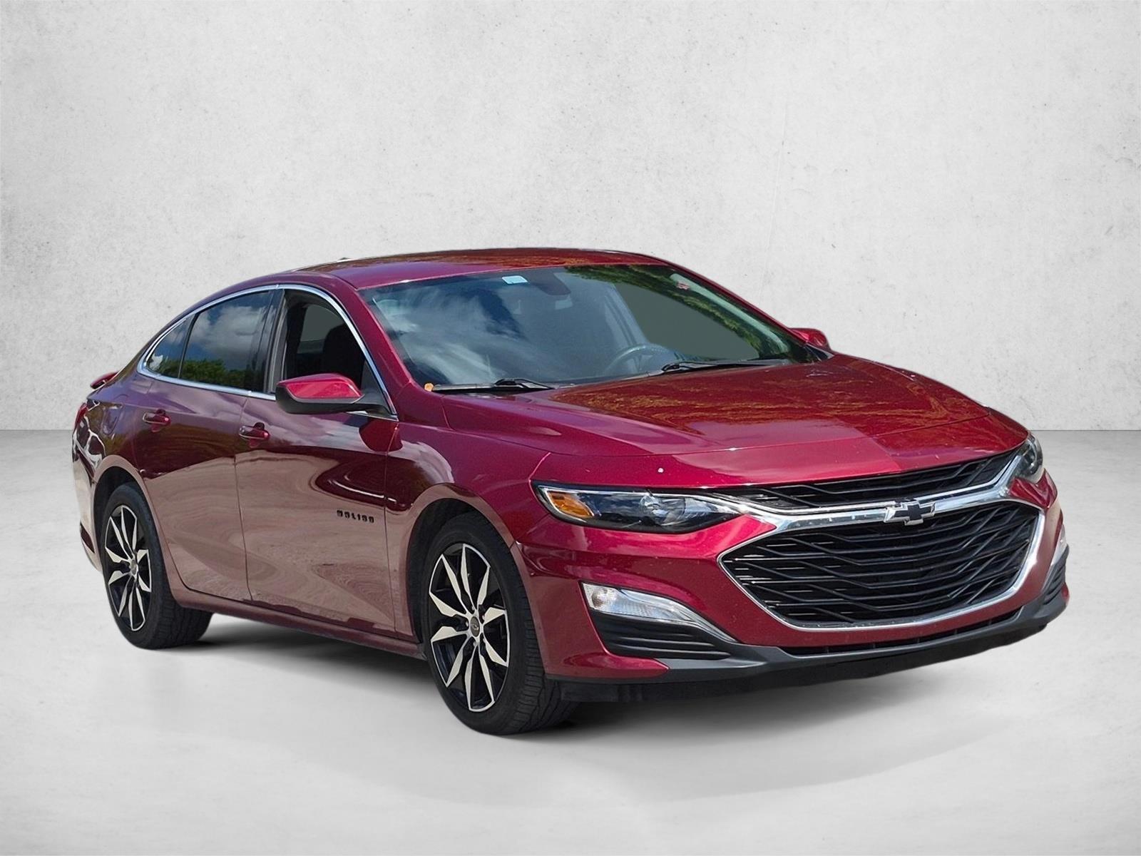 Used 2020 Cajun Red Tintcoat Chevrolet RS image 3