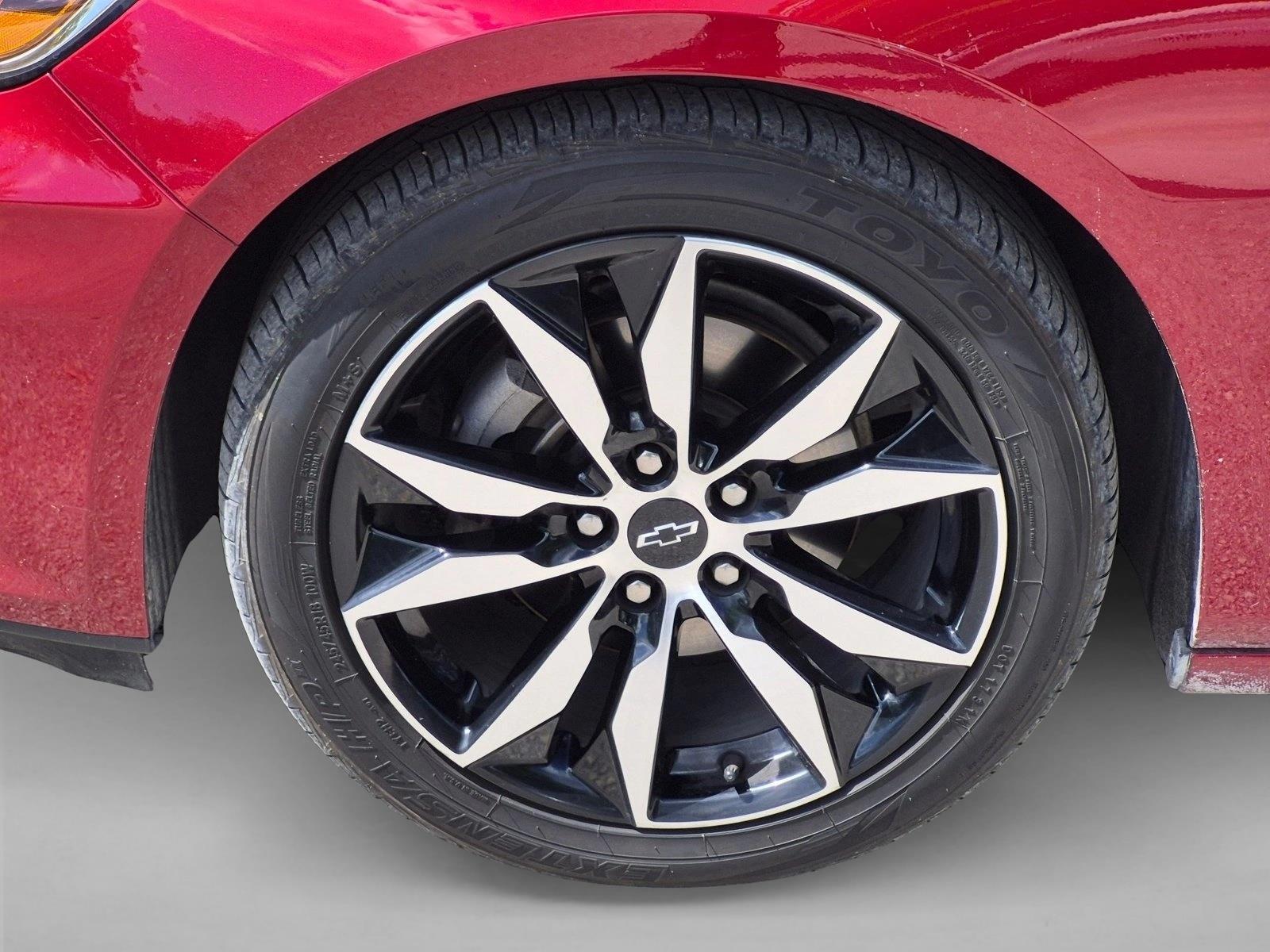 Used 2020 Cajun Red Tintcoat Chevrolet RS image 5