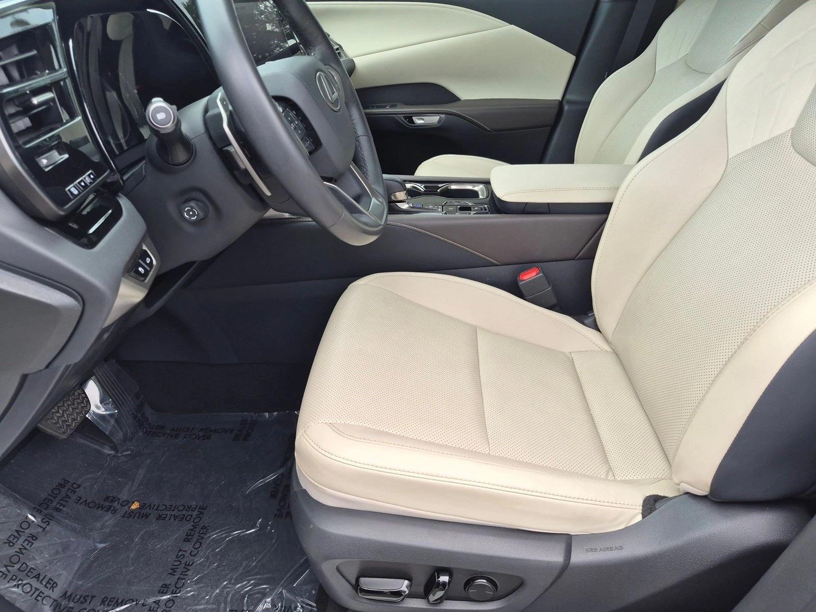 Used 2024 Eminent White Pearl Lexus RX 350 image 14