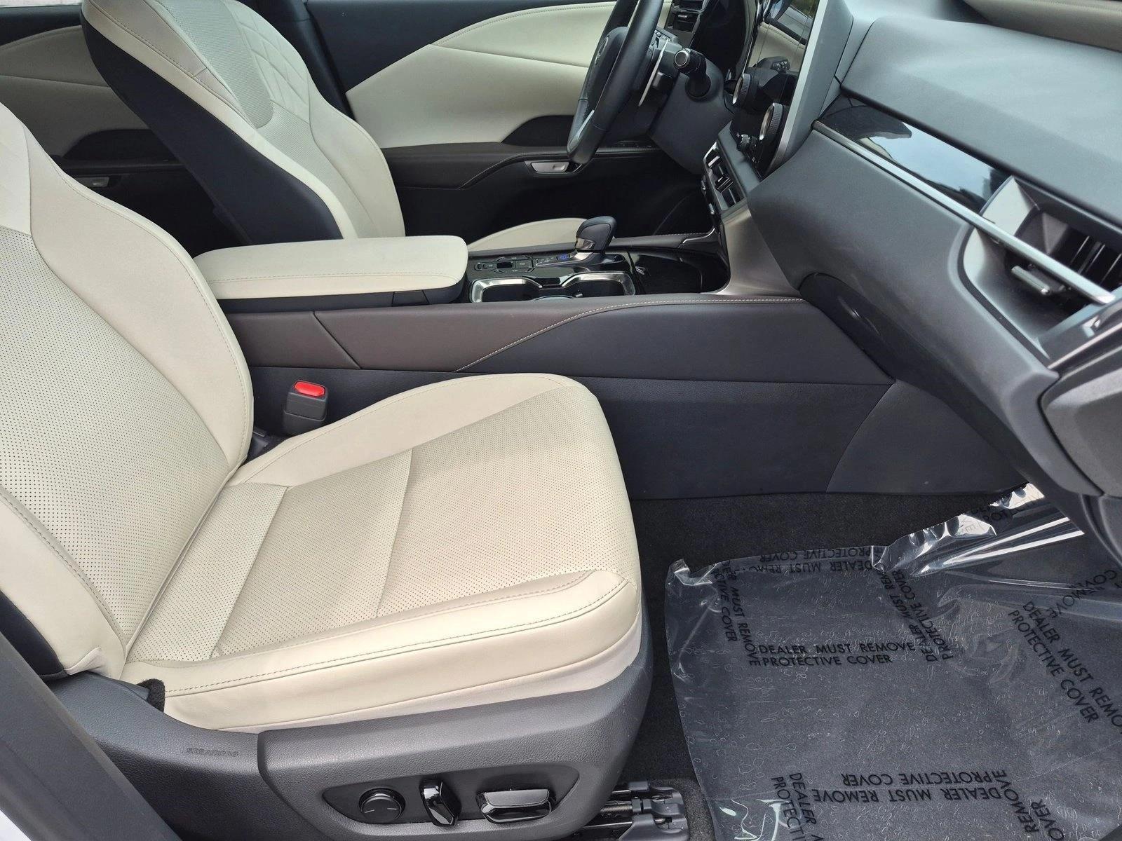 Used 2024 Eminent White Pearl Lexus RX 350 image 19