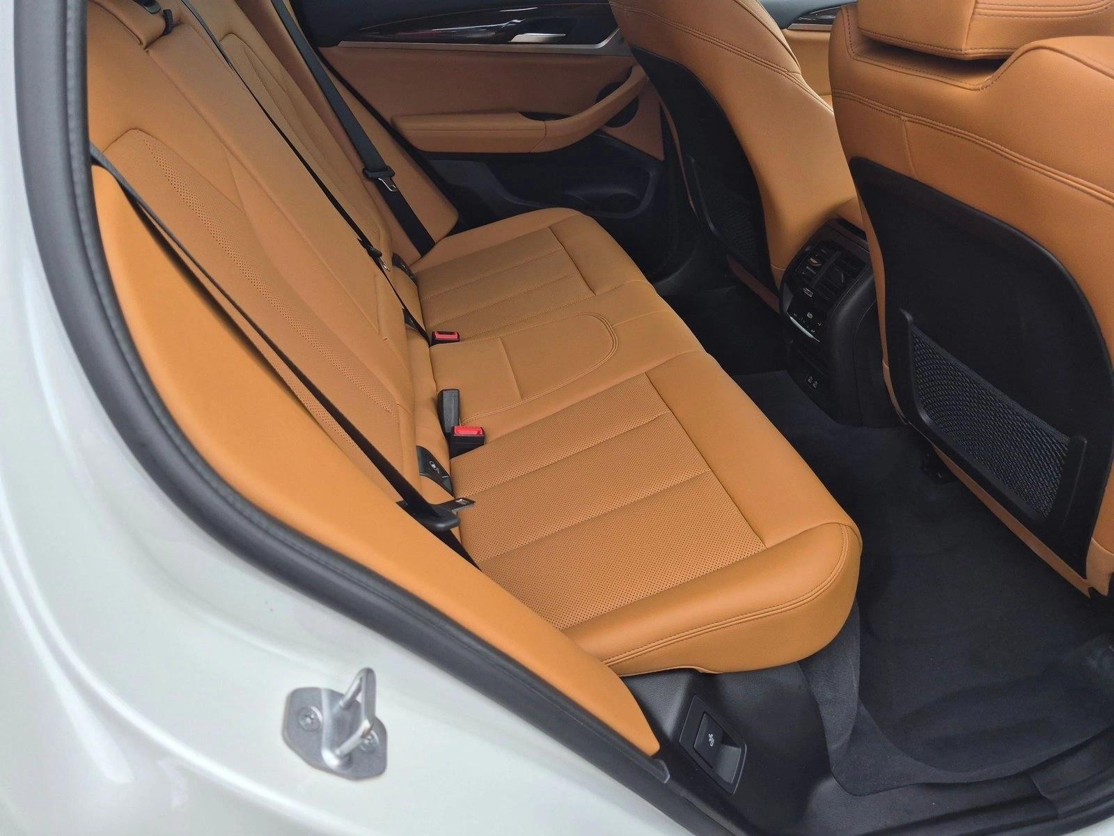 Used 2022 Mineral White Metallic BMW xDrive30i image 18