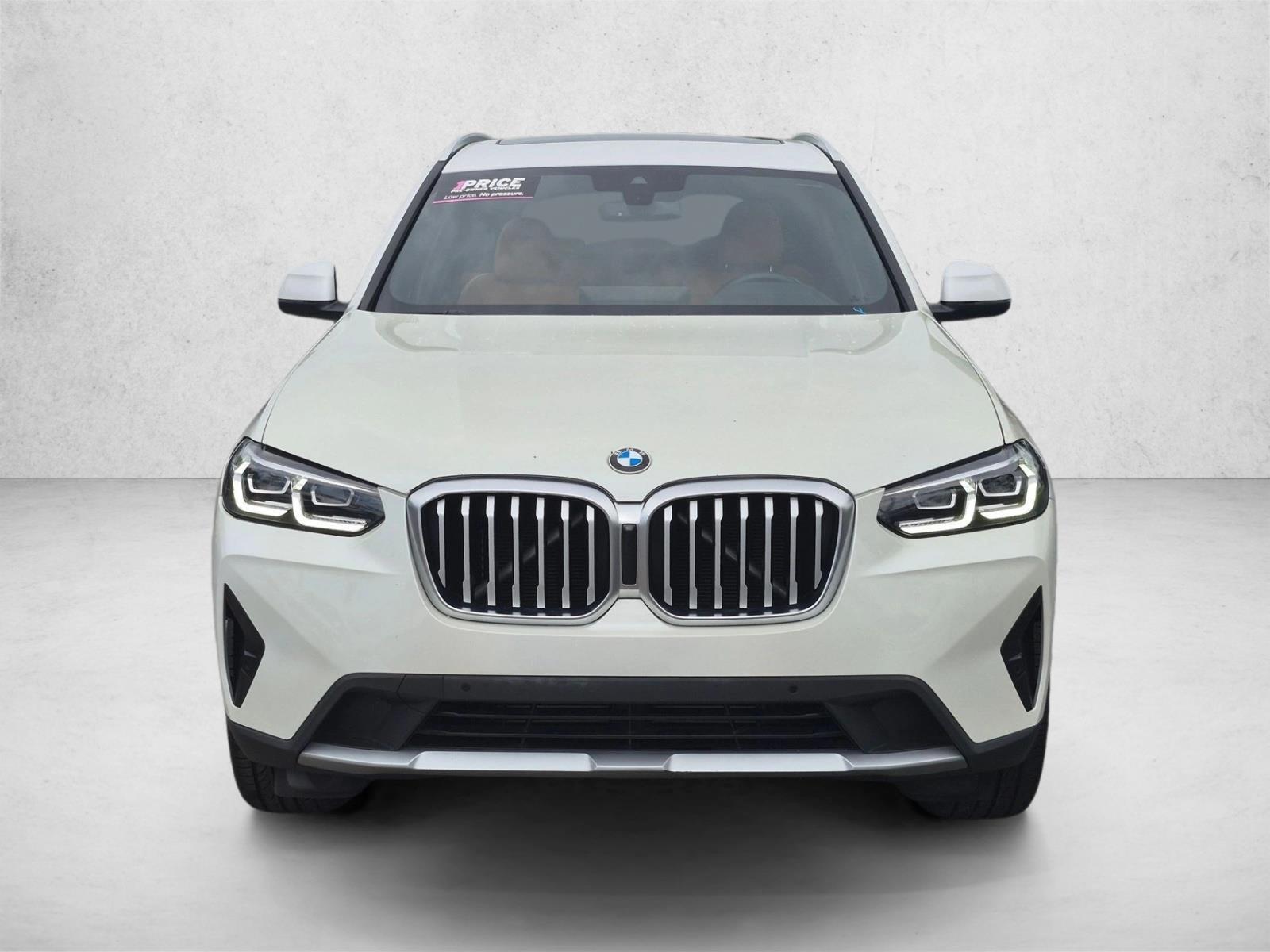 Used 2022 Mineral White Metallic BMW xDrive30i image 2