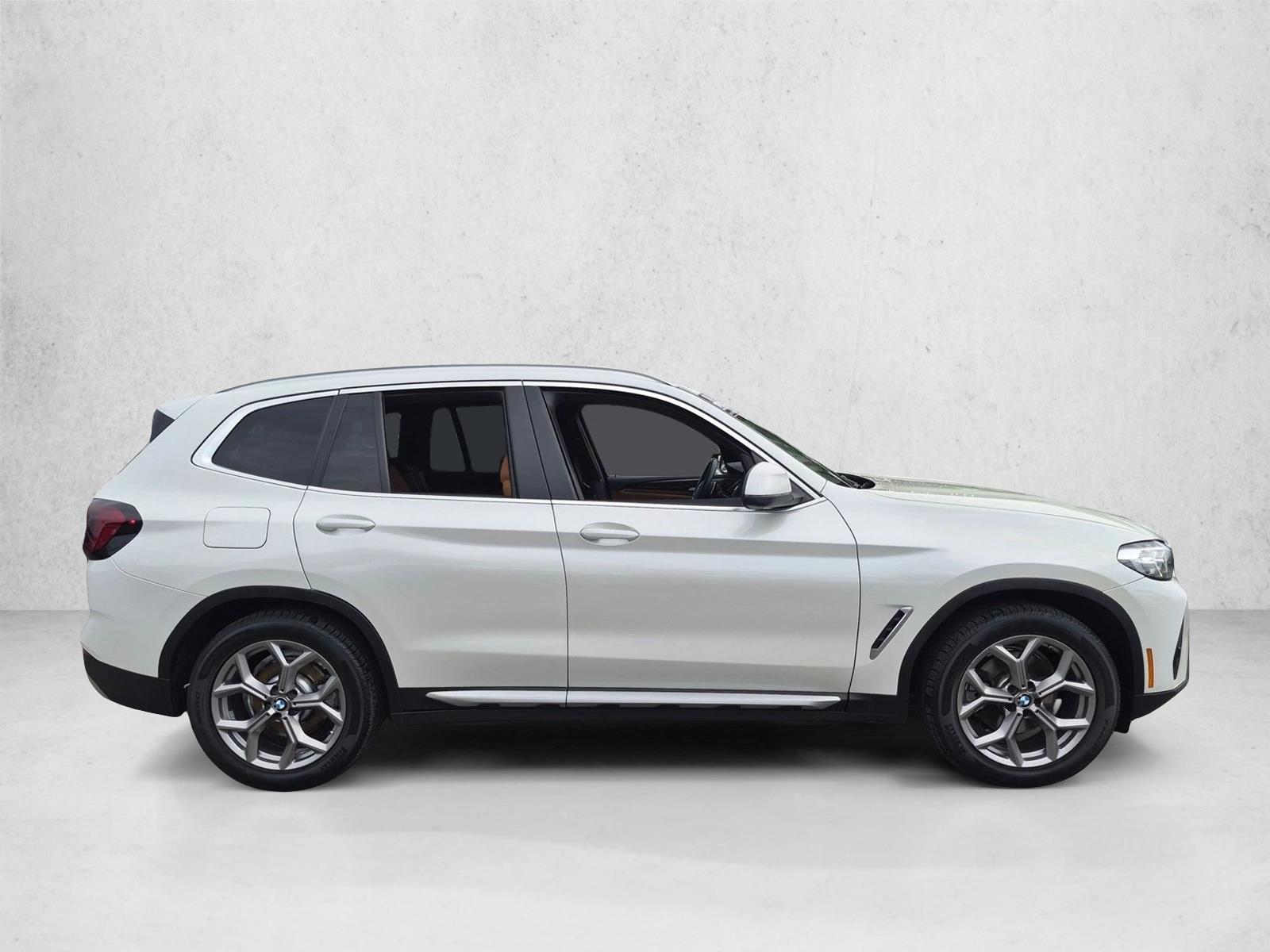 Used 2022 Mineral White Metallic BMW xDrive30i image 4