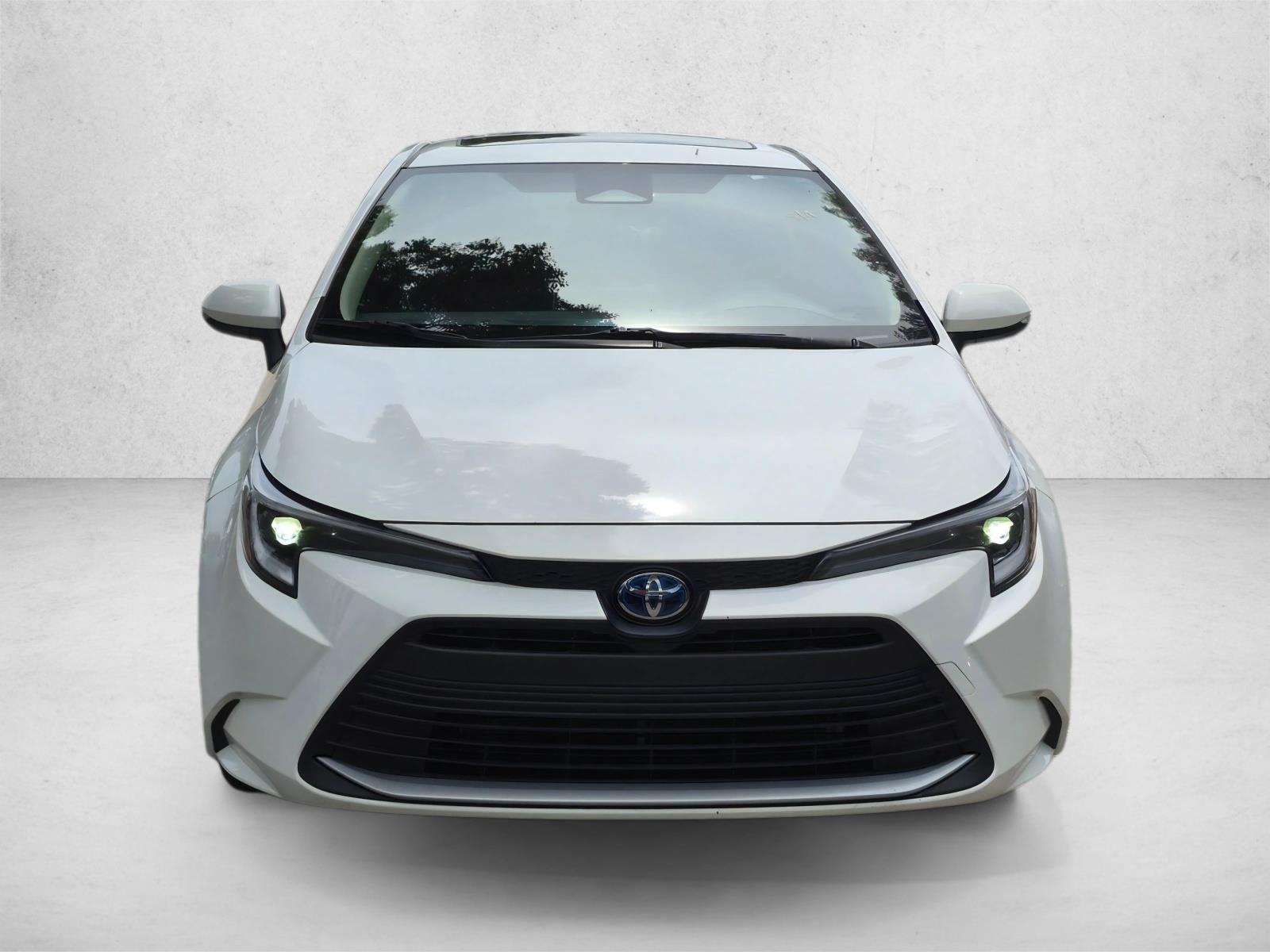 Used 2023 White Toyota Hybrid XLE image 2