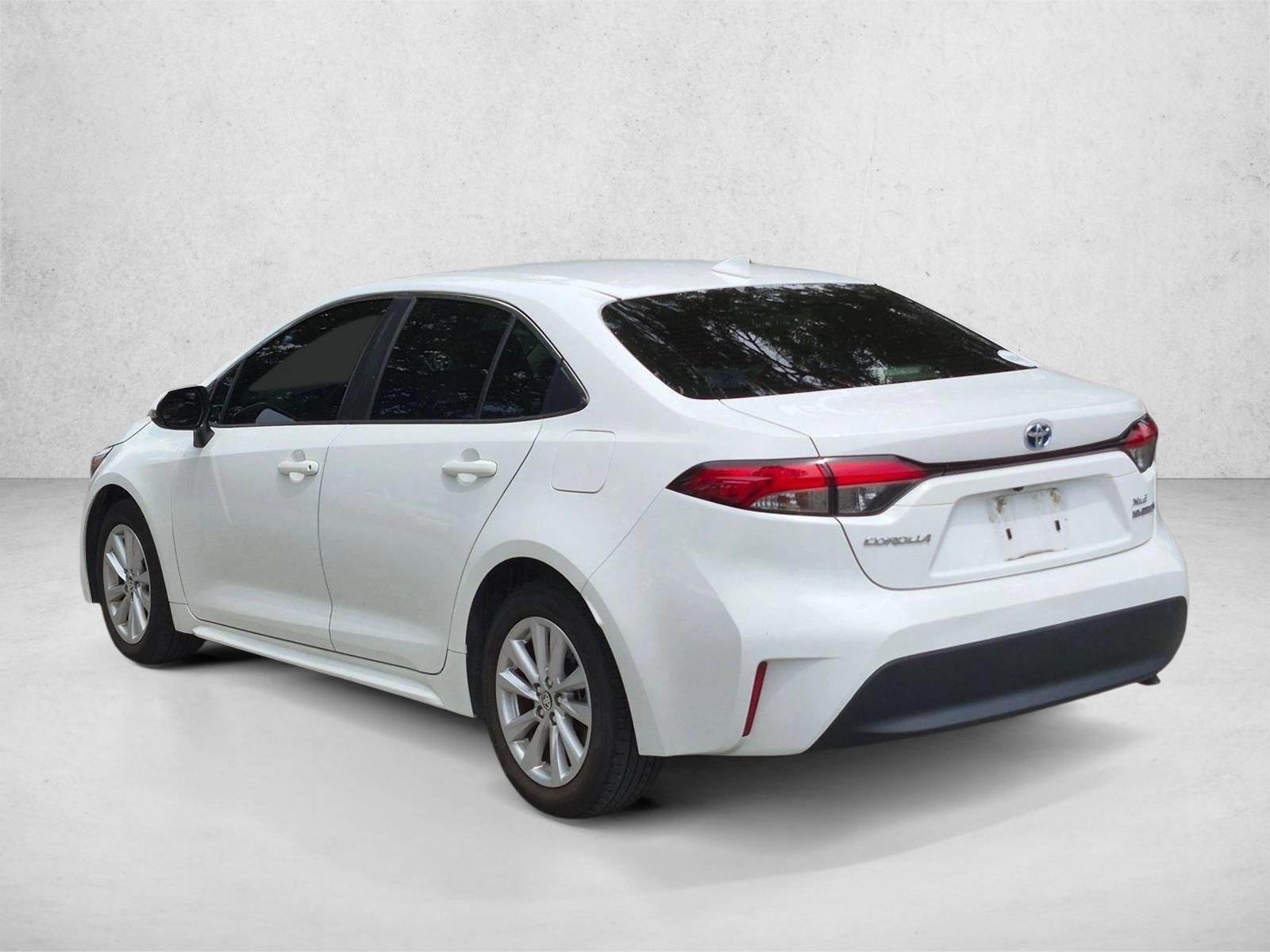 Used 2023 White Toyota Hybrid XLE image 6