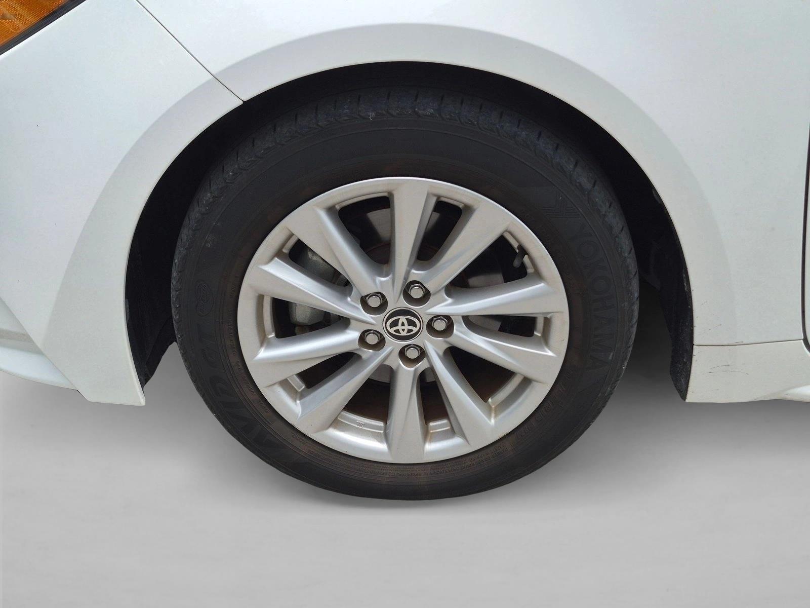 Used 2023 White Toyota Hybrid XLE image 8