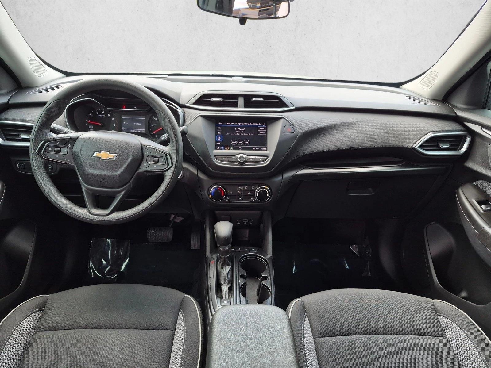 Used 2023 Summit White Chevrolet LT image 17