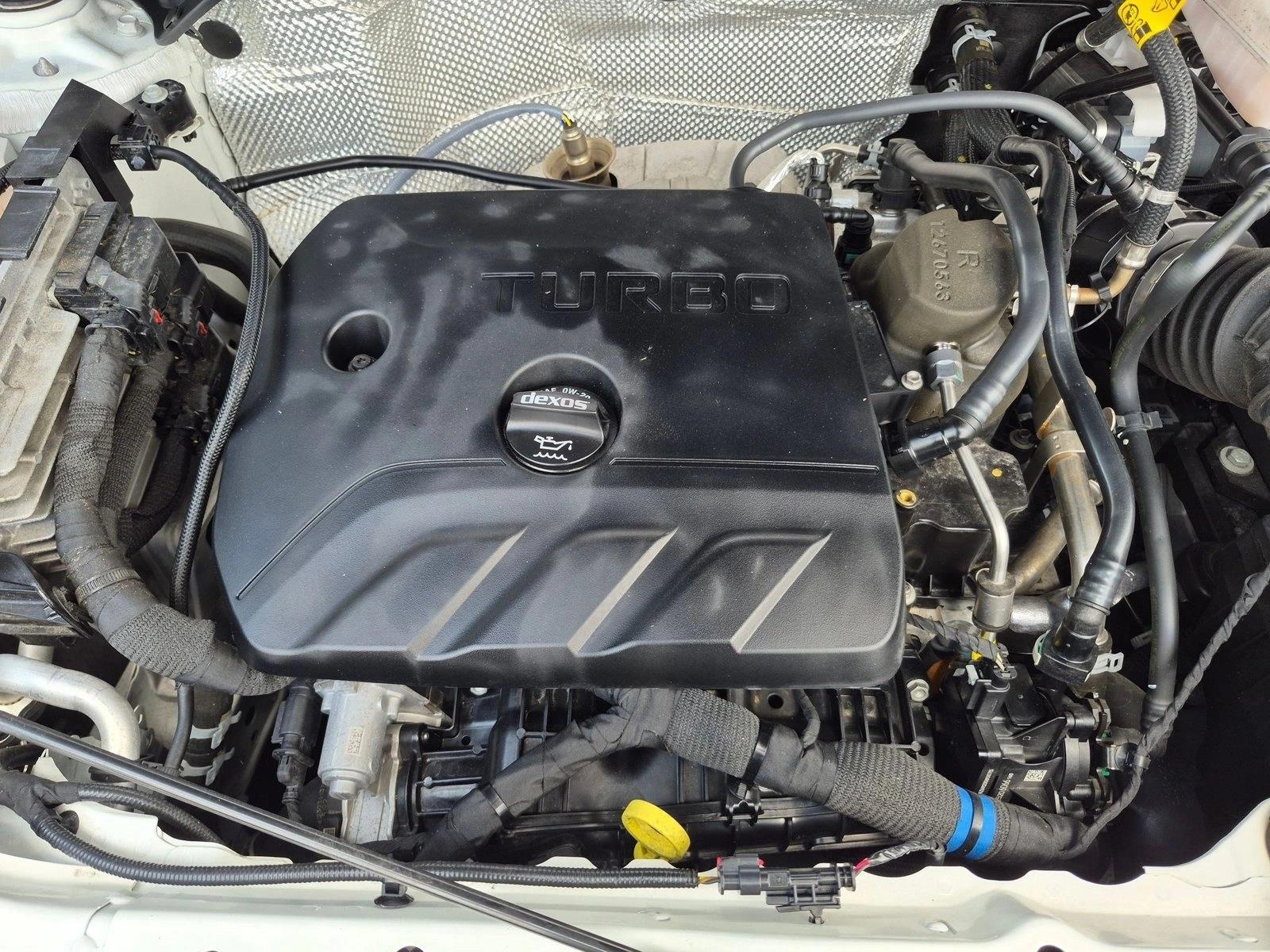 Used 2023 Summit White Chevrolet LT image 22