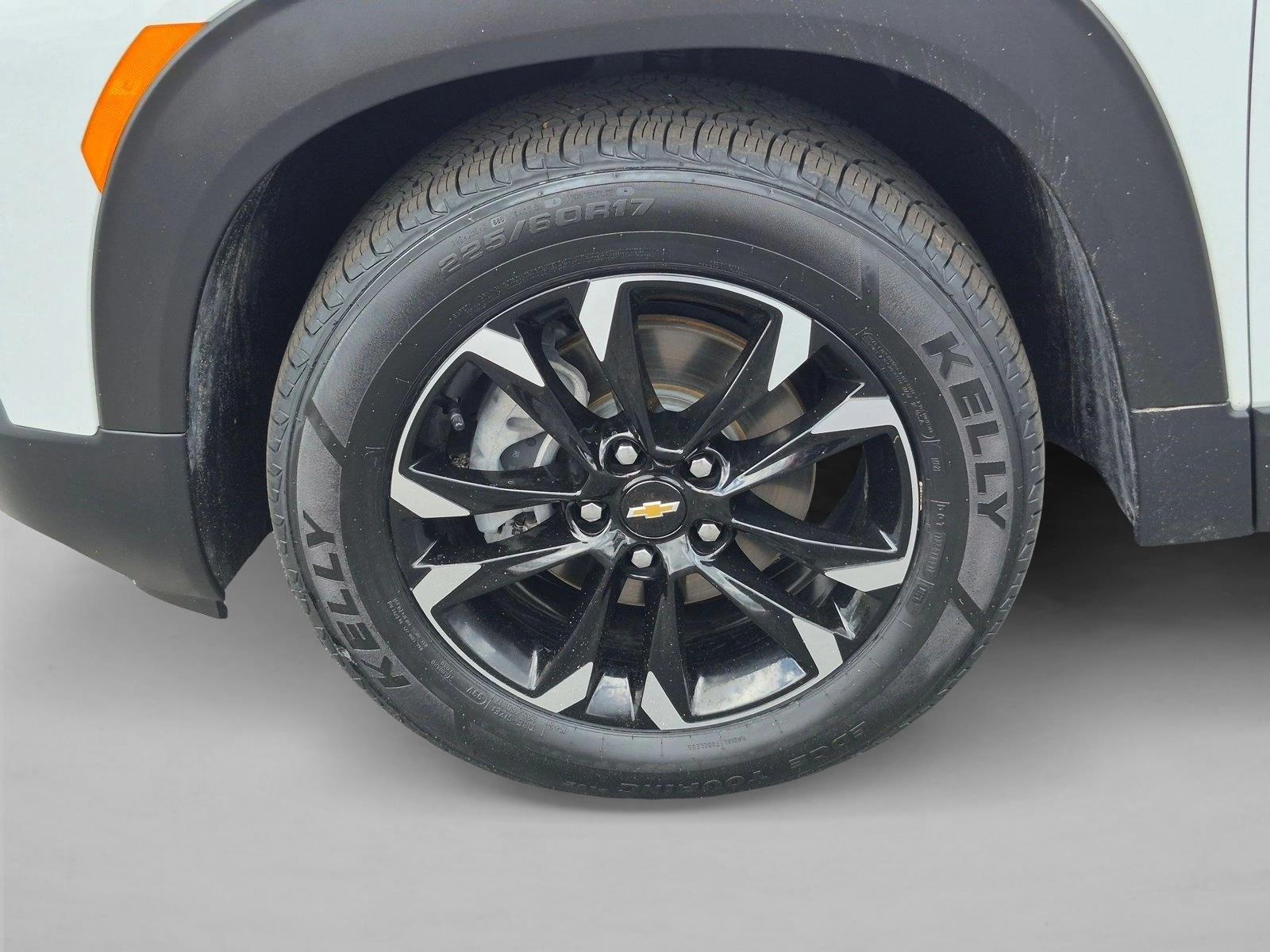 Used 2023 Summit White Chevrolet LT image 23