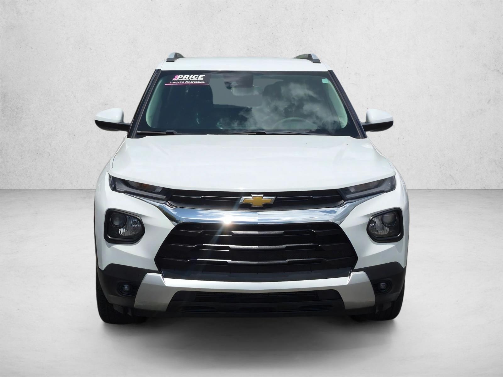 Used 2023 Summit White Chevrolet LT image 2