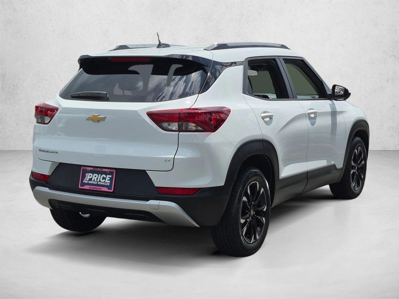 Used 2023 Summit White Chevrolet LT image 5
