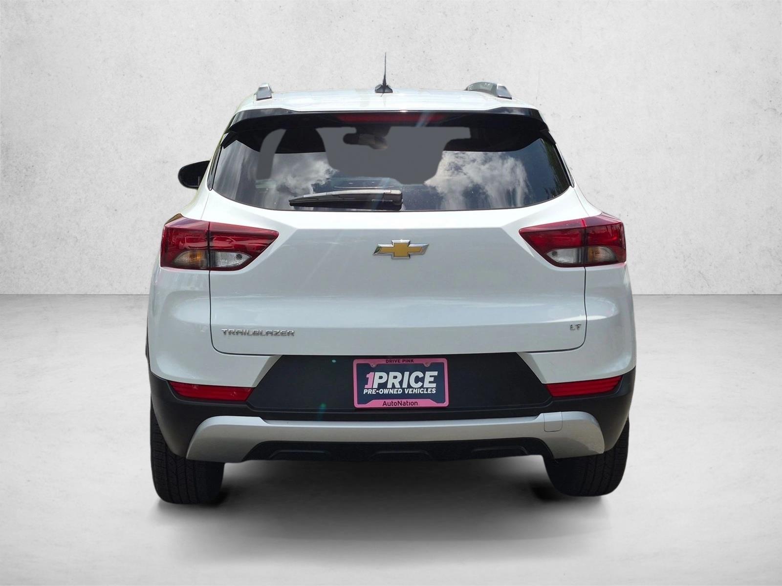 Used 2023 Summit White Chevrolet LT image 7