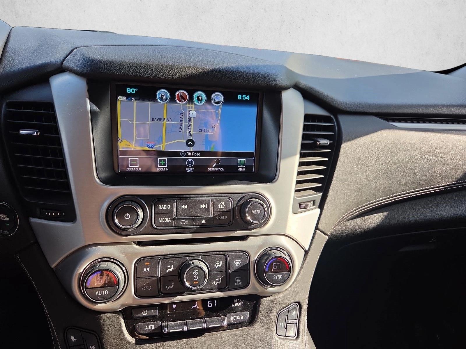 Used 2019 White Frost Tricoat GMC SLT image 10