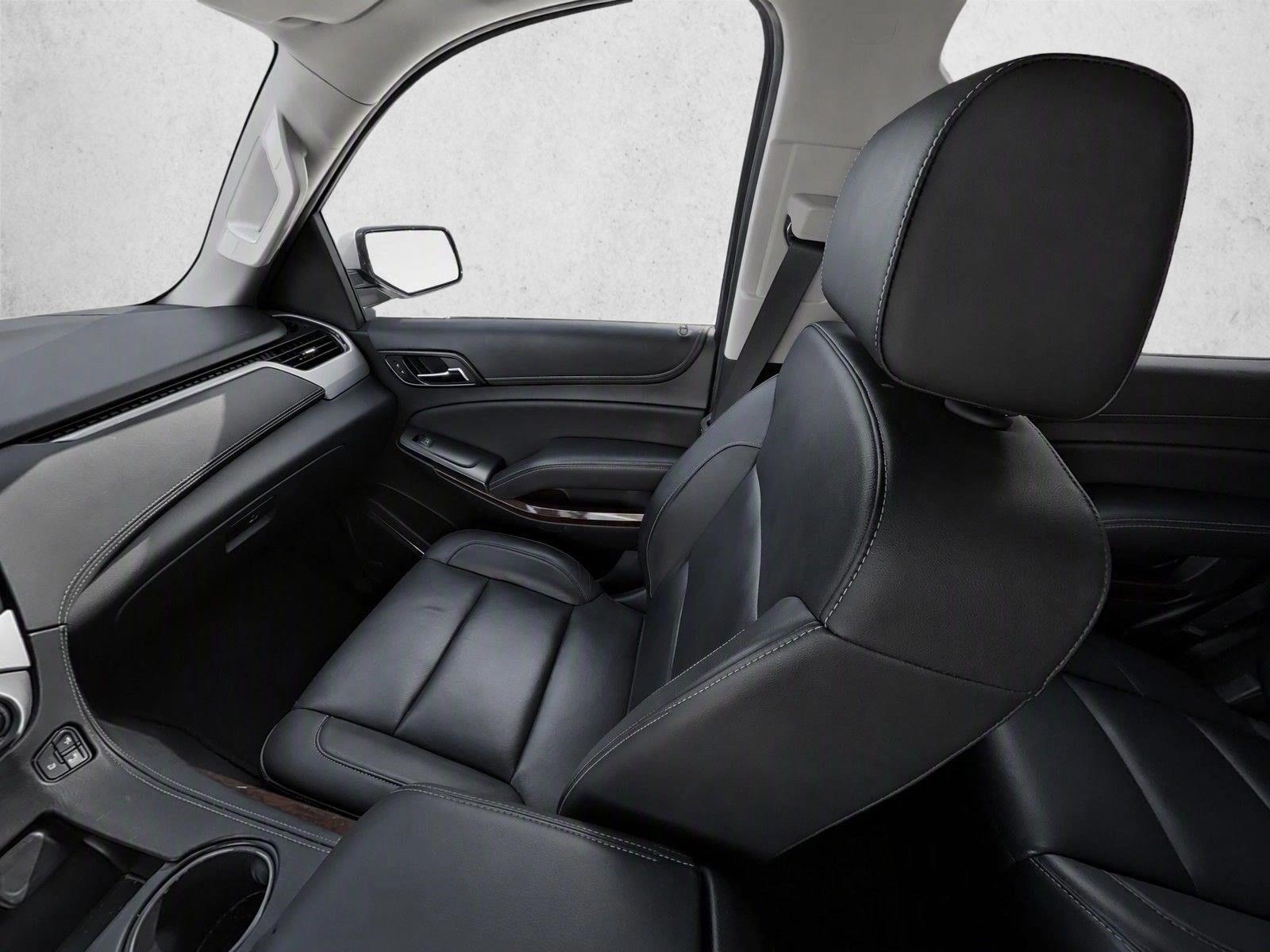 Used 2019 White Frost Tricoat GMC SLT image 19