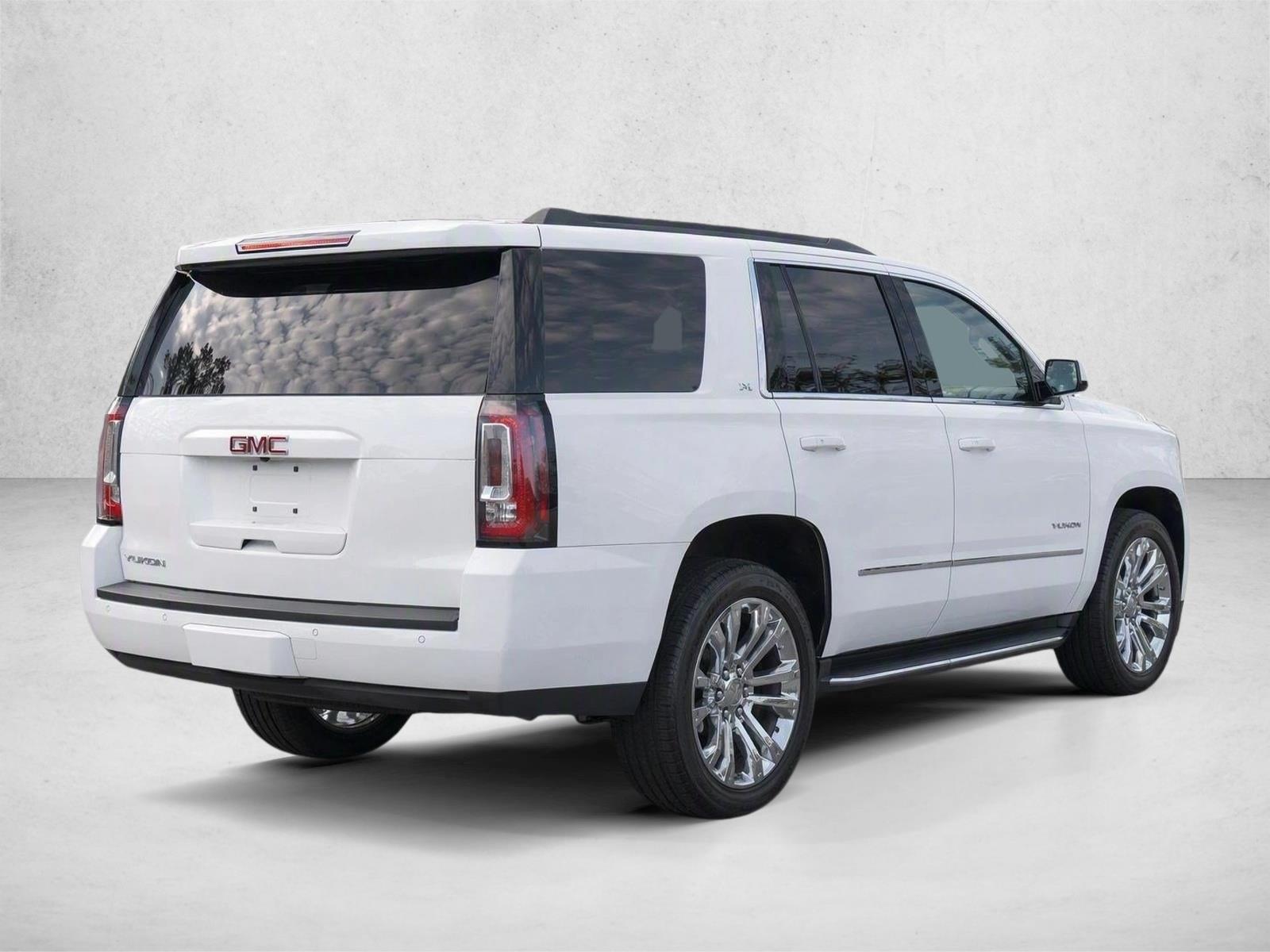 Used 2019 White Frost Tricoat GMC SLT image 7