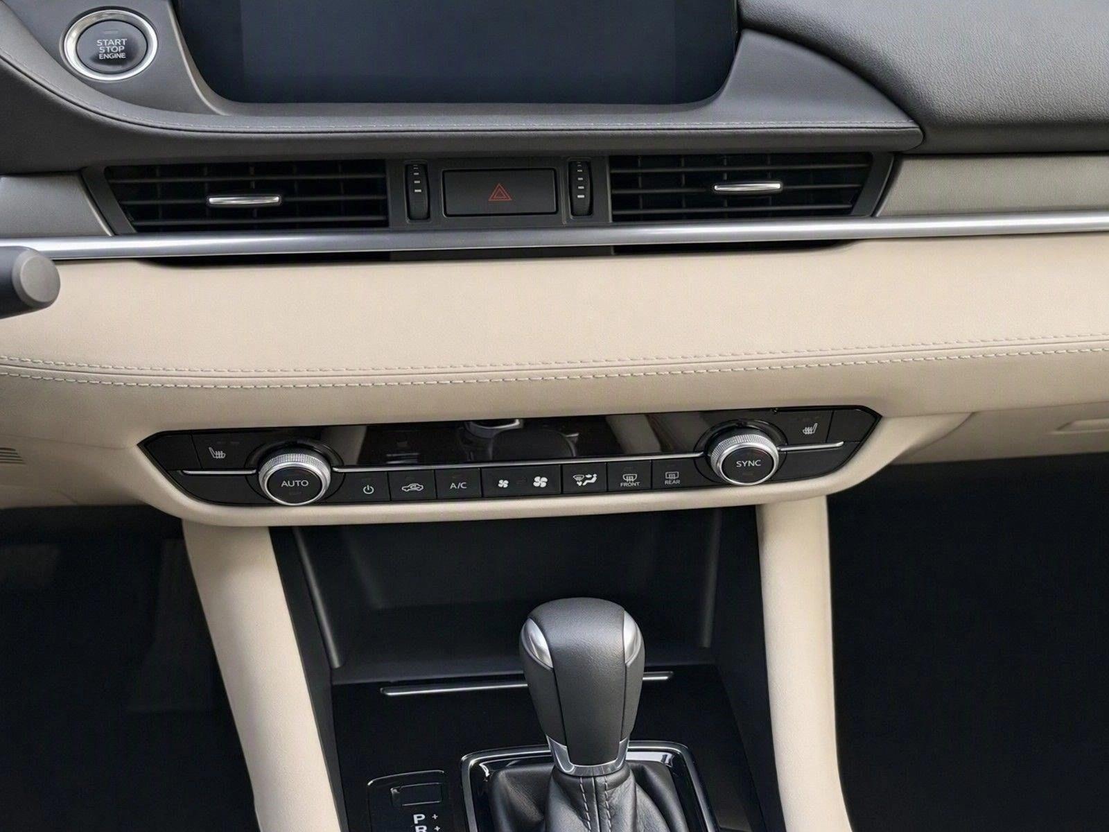 Used 2020 Snowflake White Pearl Mica Mazda Touring image 15