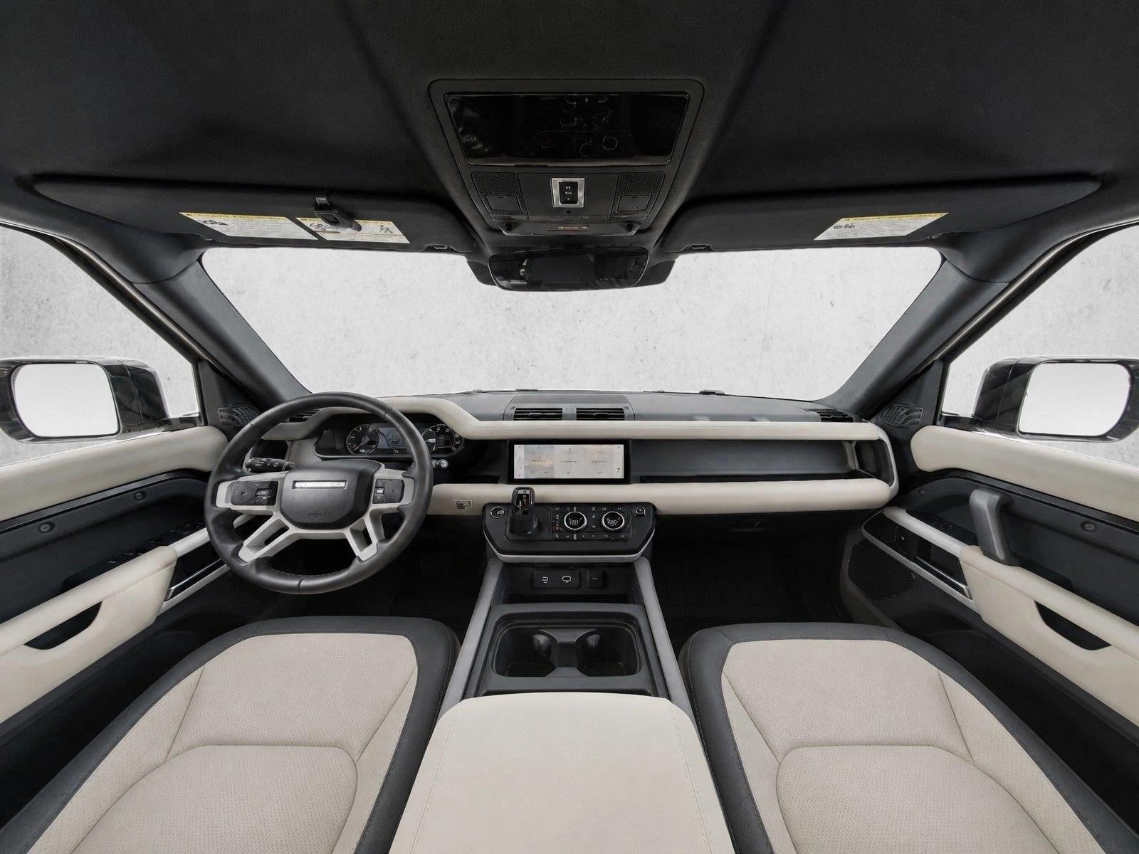 Used 2023 Santorini Black Metallic Land Rover X-Dynamic SE image 17