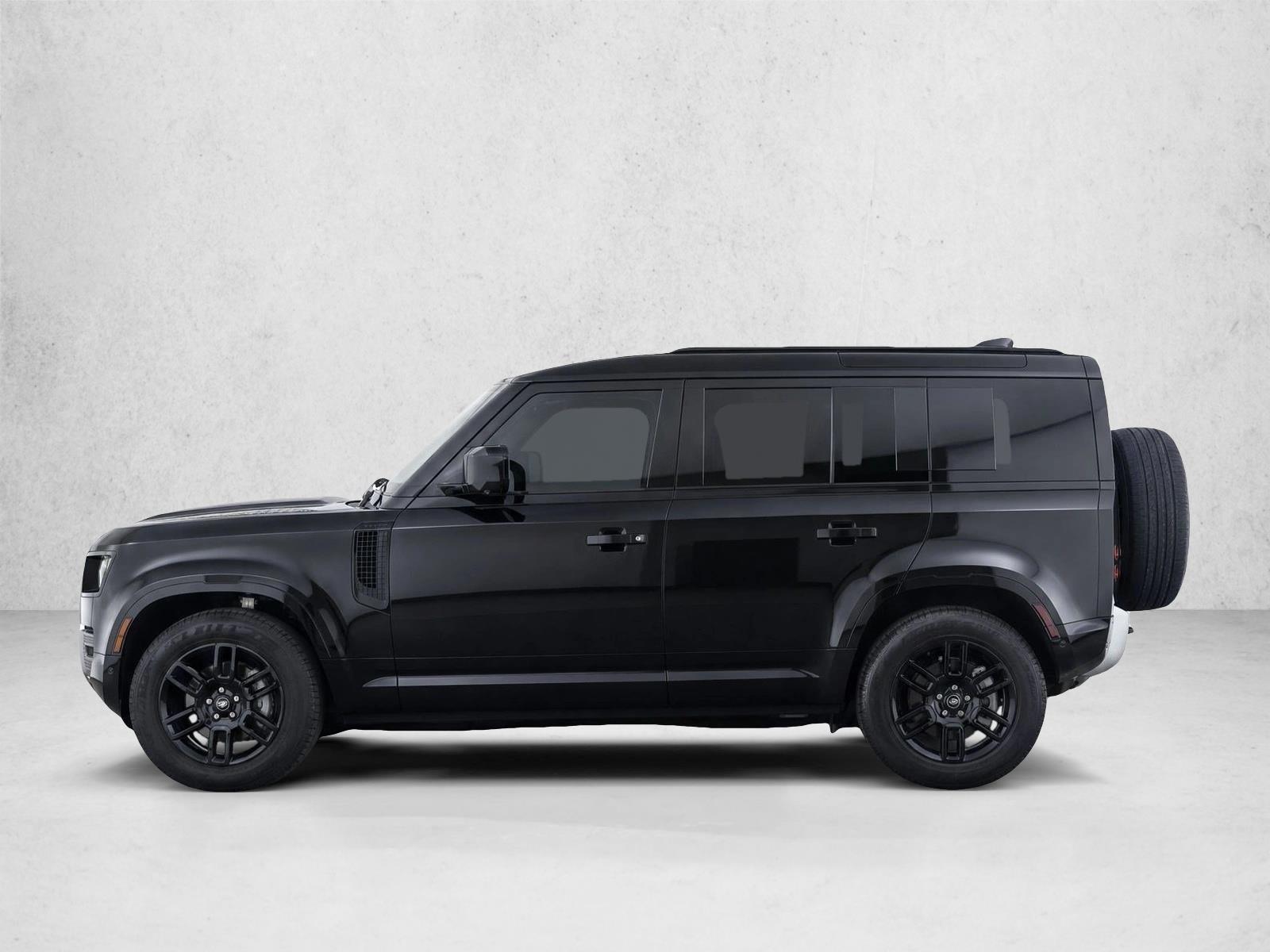 Used 2023 Santorini Black Metallic Land Rover X-Dynamic SE image 4
