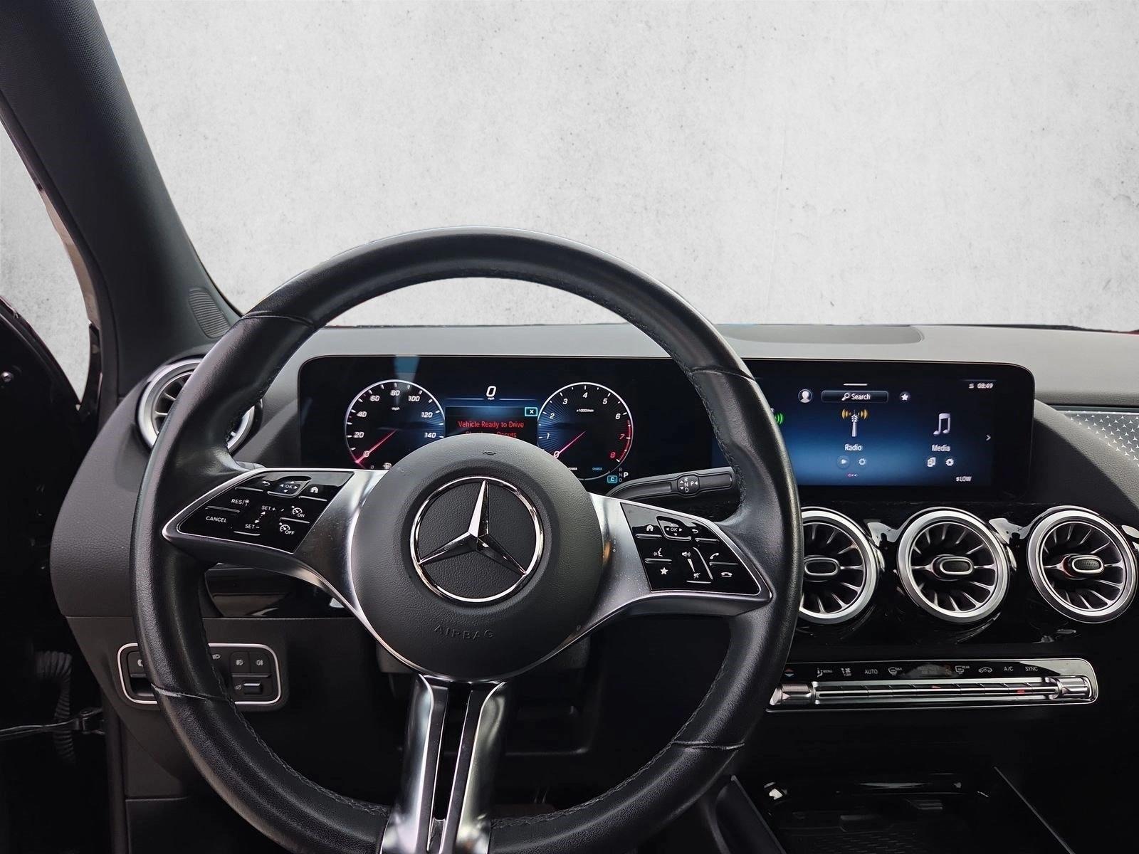 Used 2025 Night Black Mercedes-Benz GLA 250 image 17