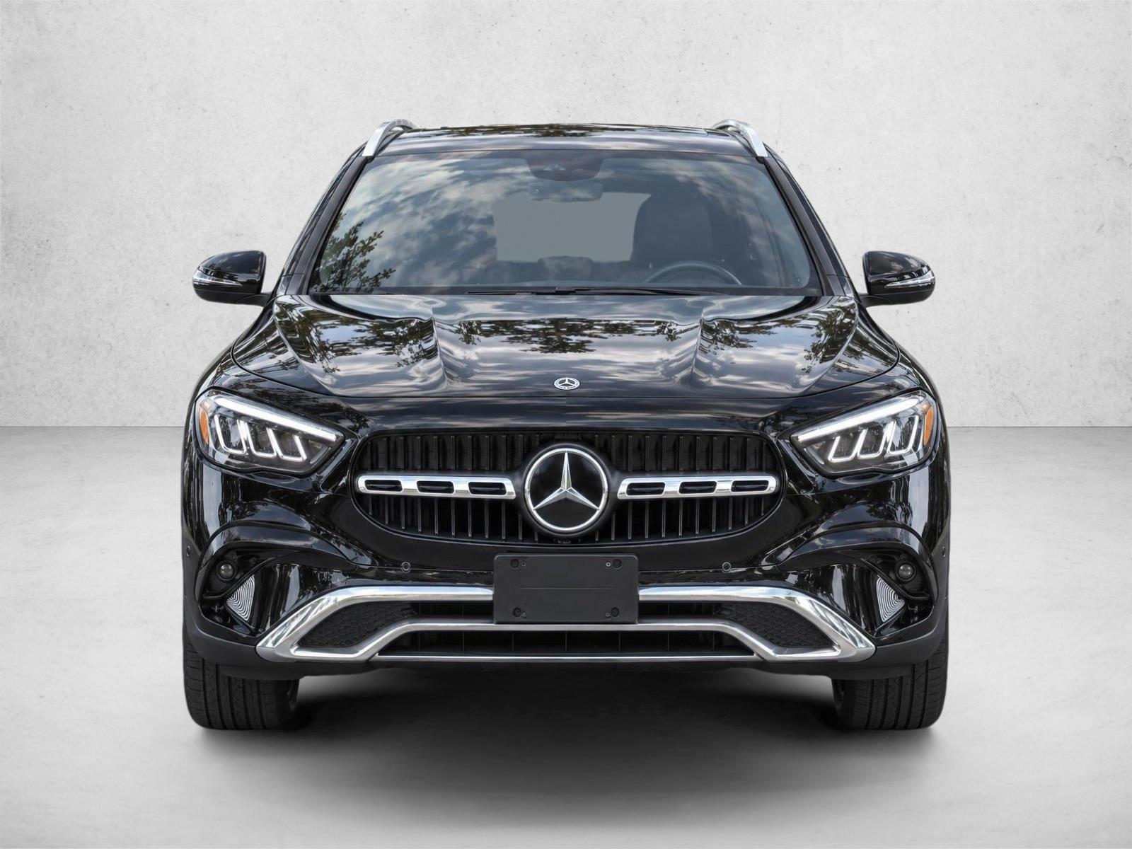 Used 2025 Night Black Mercedes-Benz GLA 250 image 2