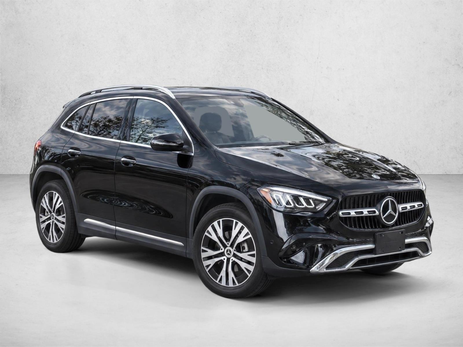 Used 2025 Night Black Mercedes-Benz GLA 250 image 3