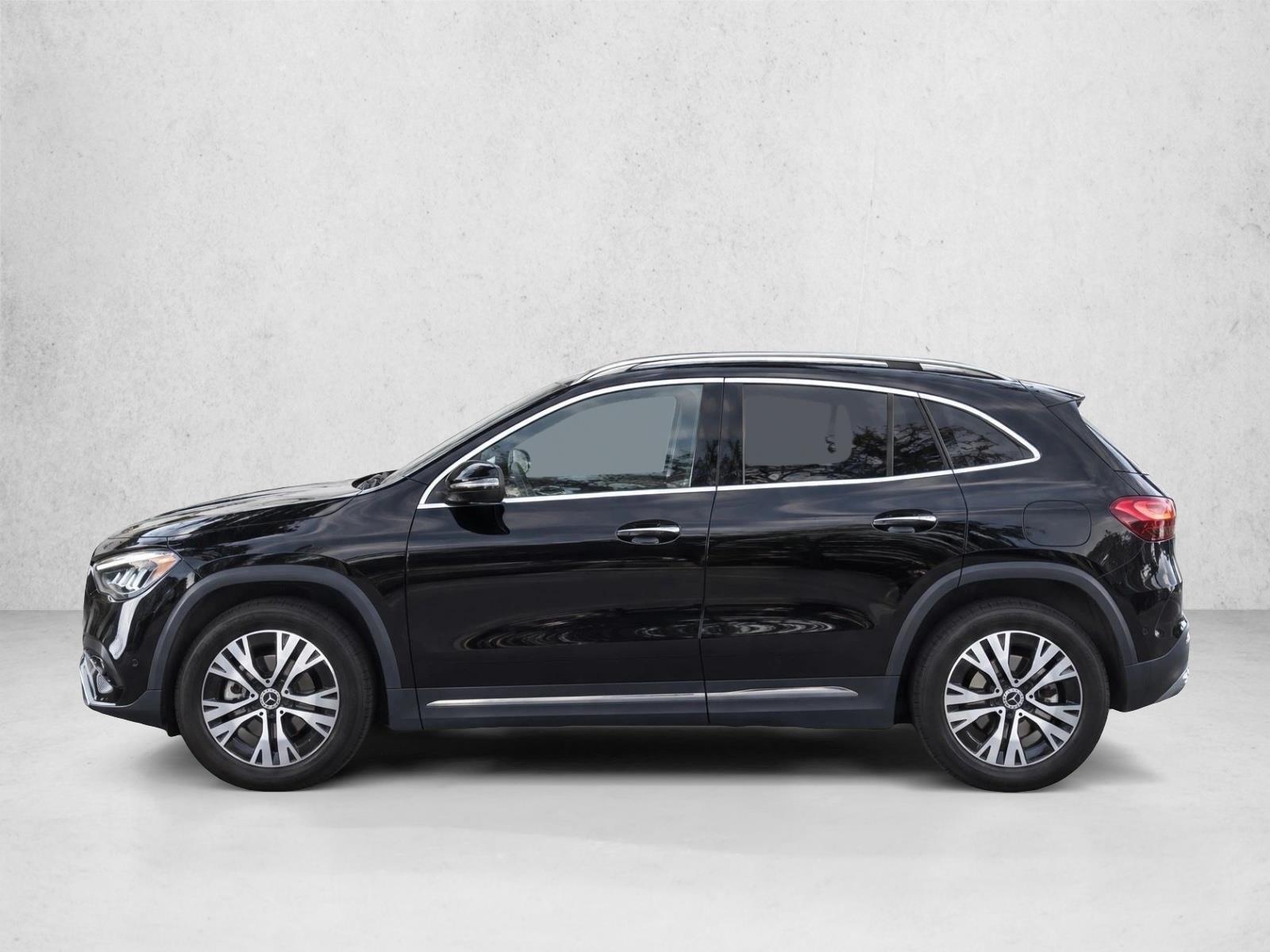 Used 2025 Night Black Mercedes-Benz GLA 250 image 4