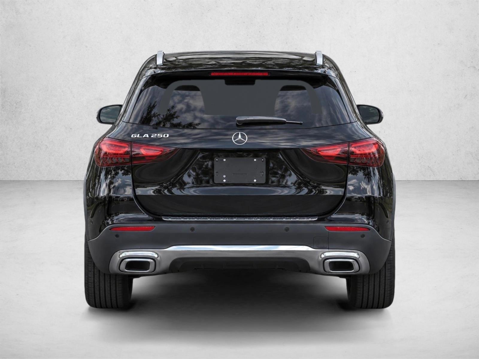 Used 2025 Night Black Mercedes-Benz GLA 250 image 6