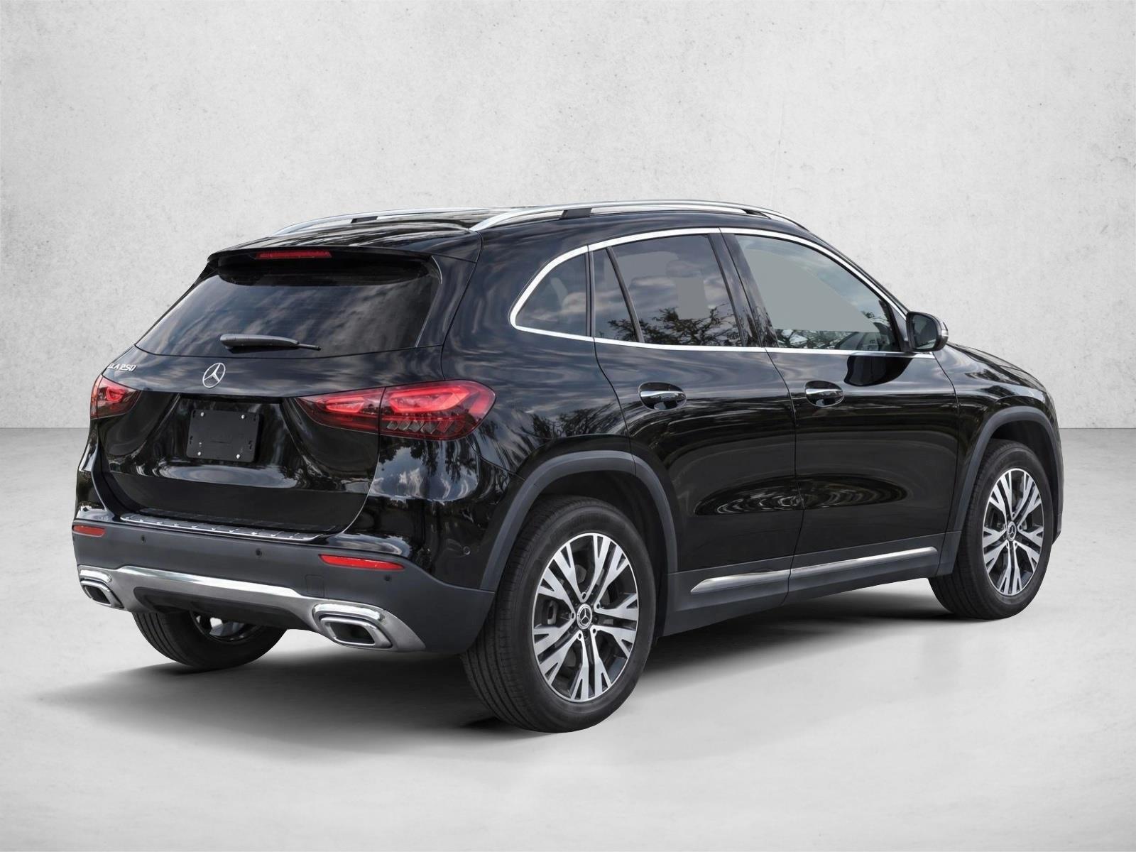 Used 2025 Night Black Mercedes-Benz GLA 250 image 7