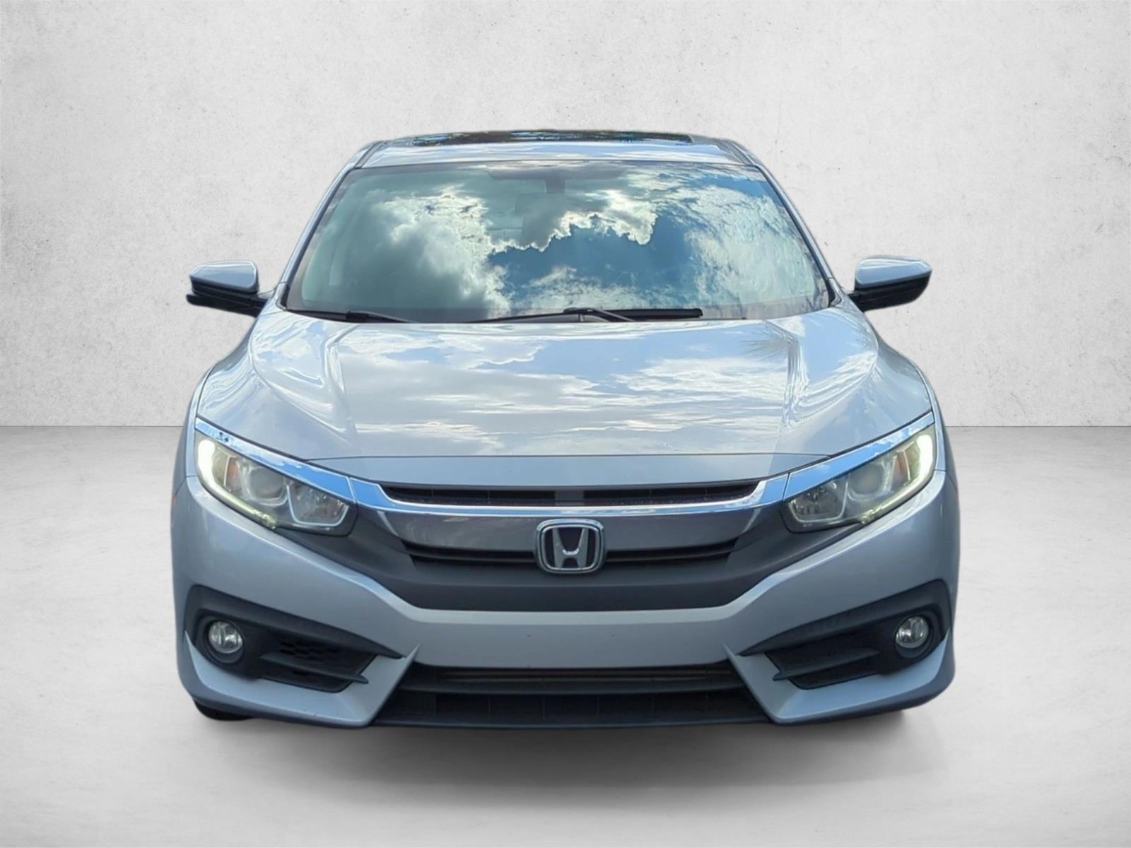 Used 2017 Lunar Silver Metallic Honda EX-L image 2