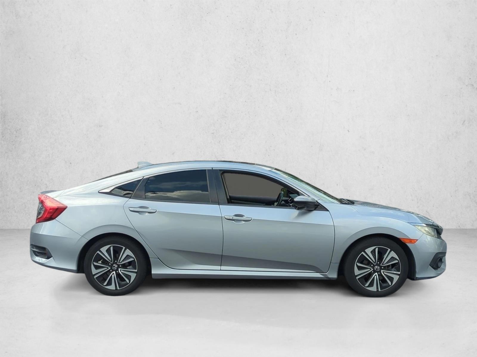 Used 2017 Lunar Silver Metallic Honda EX-L image 4