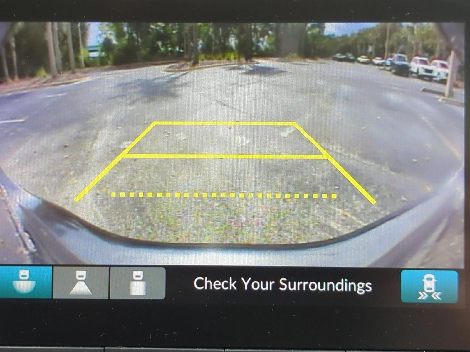 Used 2025 Meteorite Gray Met Honda SE image 11