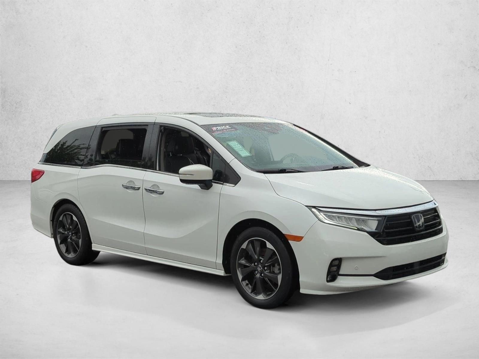 Used 2022 Platinum White Pearl Honda Elite image 3
