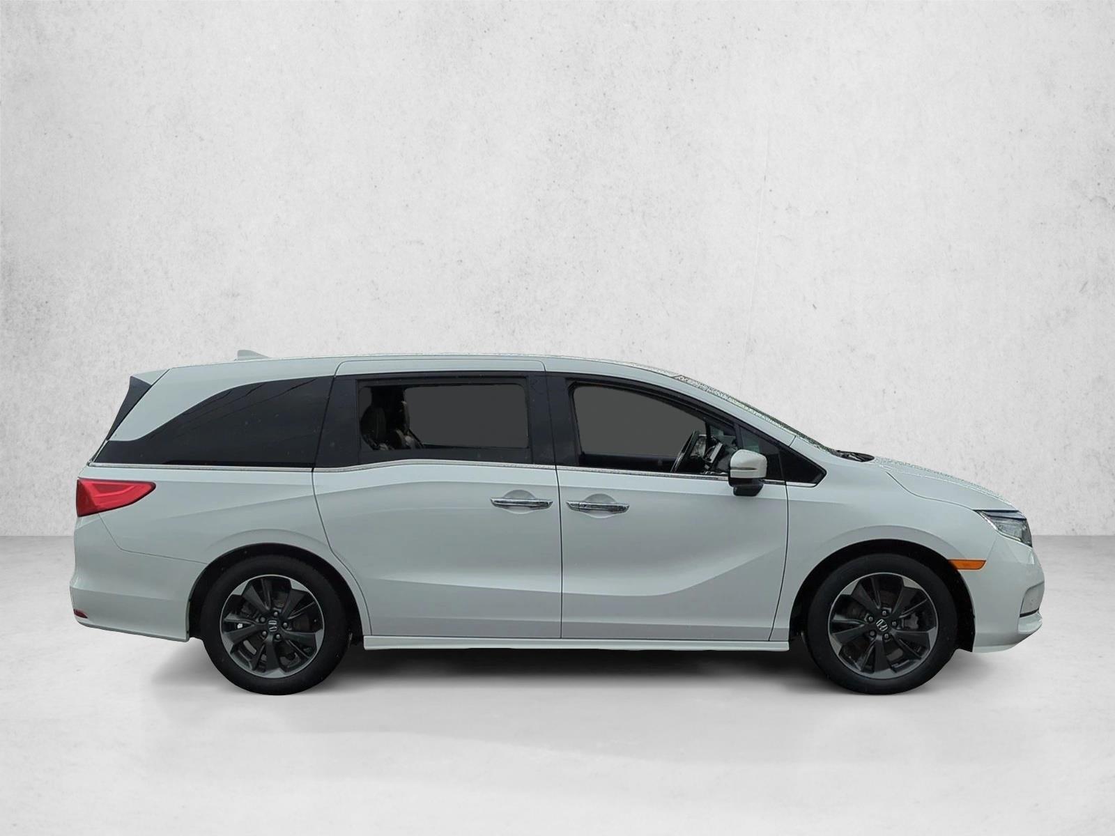 Used 2022 Platinum White Pearl Honda Elite image 4