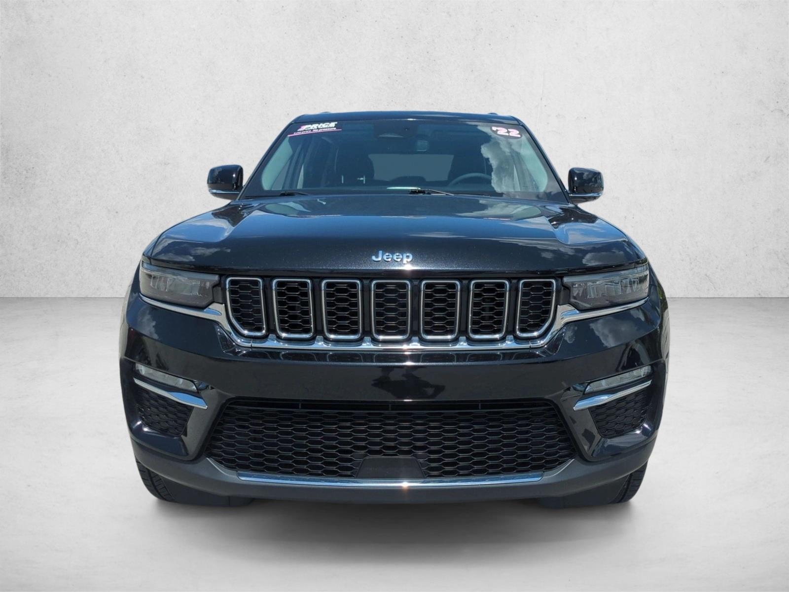 Used 2022 Diamond Black Crystal Pearlcoat Jeep  image 2