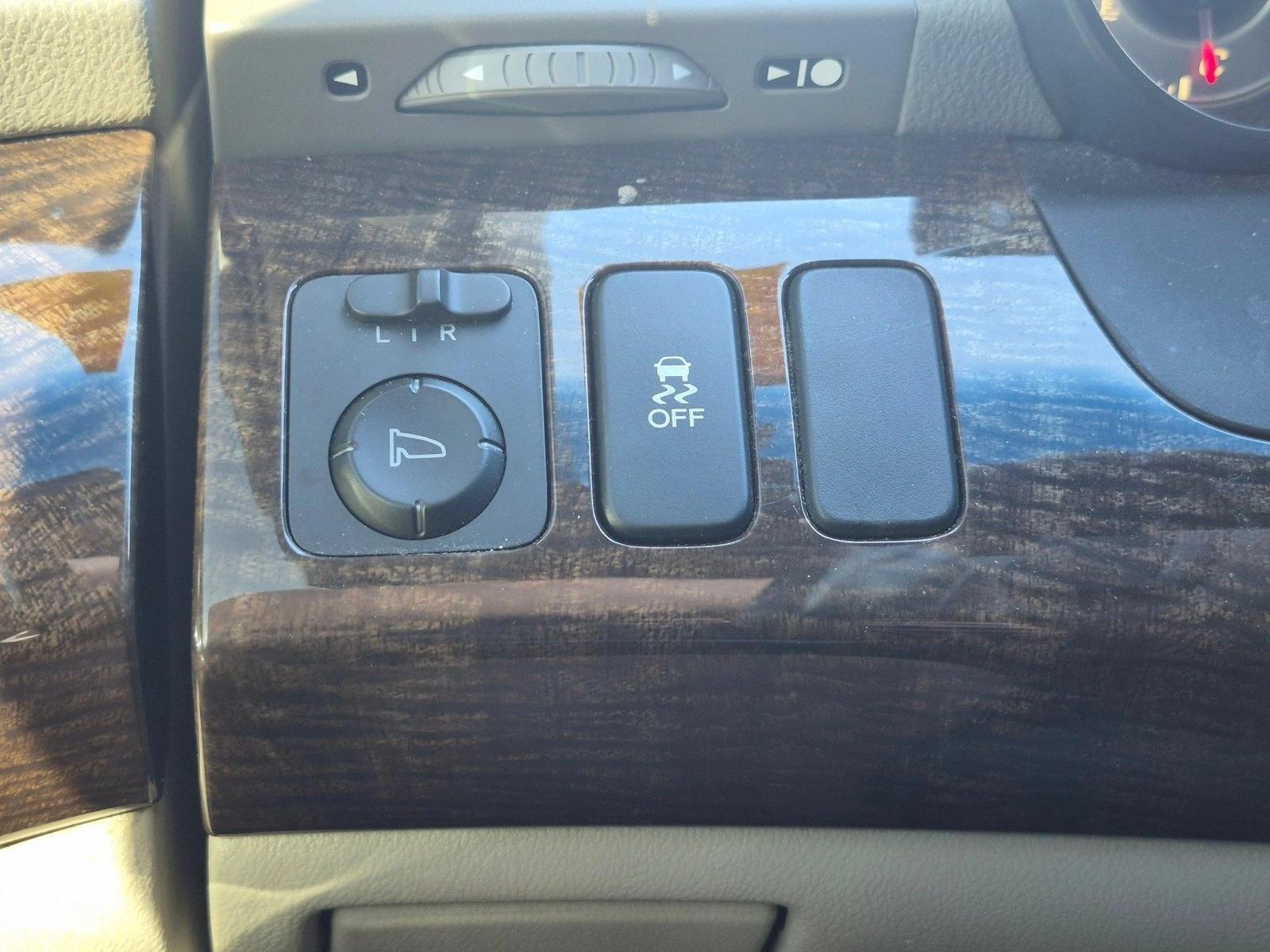 Used 2011 Polished Metal Metallic Acura Tech Pkg image 12