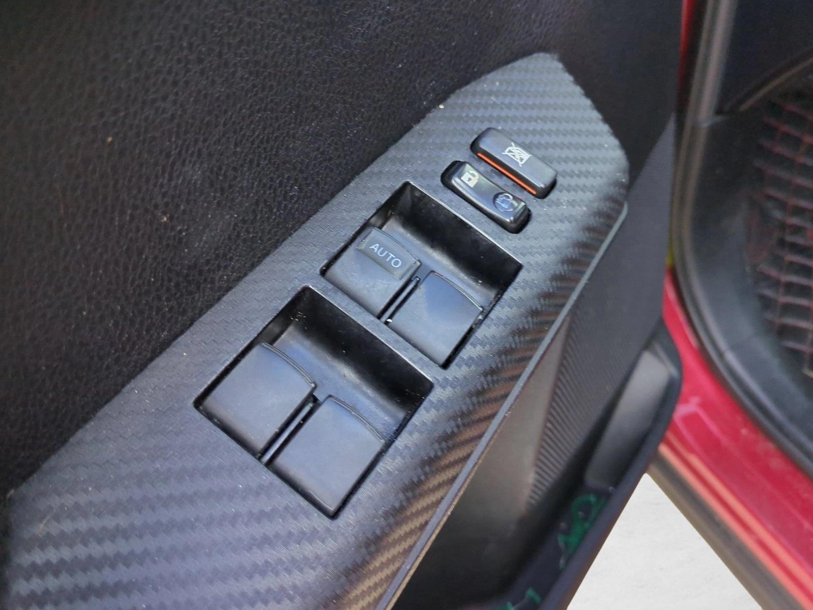 Used 2015 Barcelona Red Metallic Toyota XLE image 12