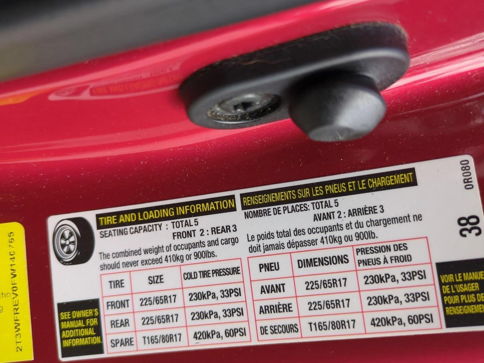 Used 2015 Barcelona Red Metallic Toyota XLE image 14