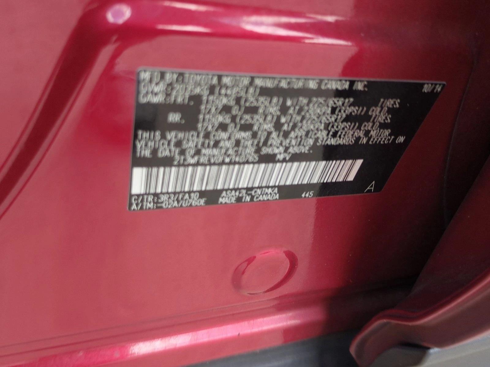 Used 2015 Barcelona Red Metallic Toyota XLE image 15