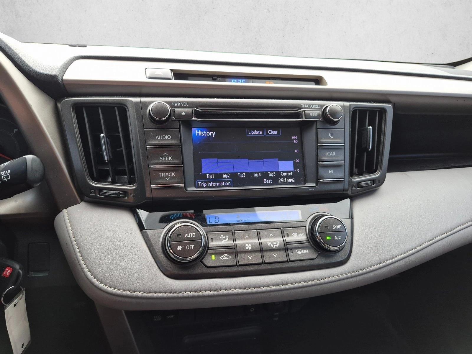 Used 2013 Black Toyota XLE image 10