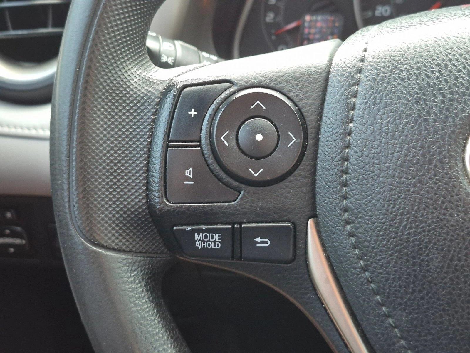 Used 2013 Black Toyota XLE image 4