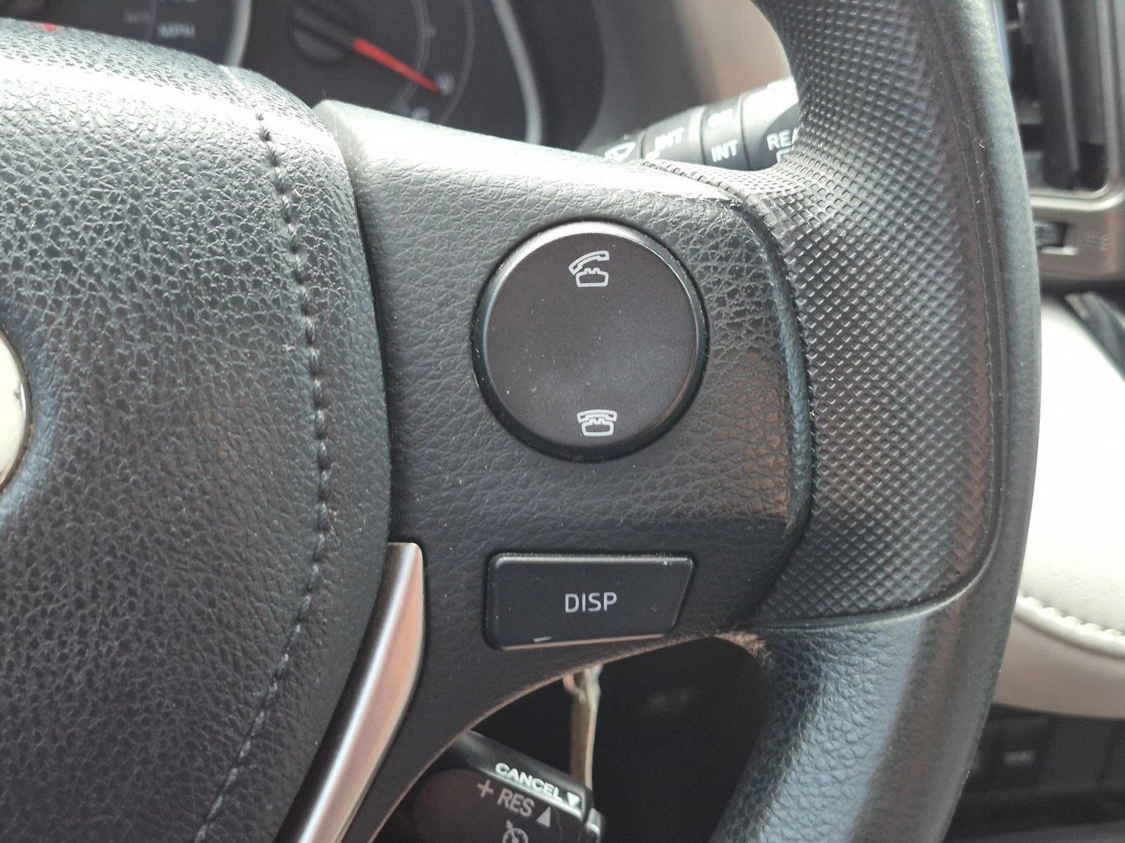 Used 2013 Black Toyota XLE image 5
