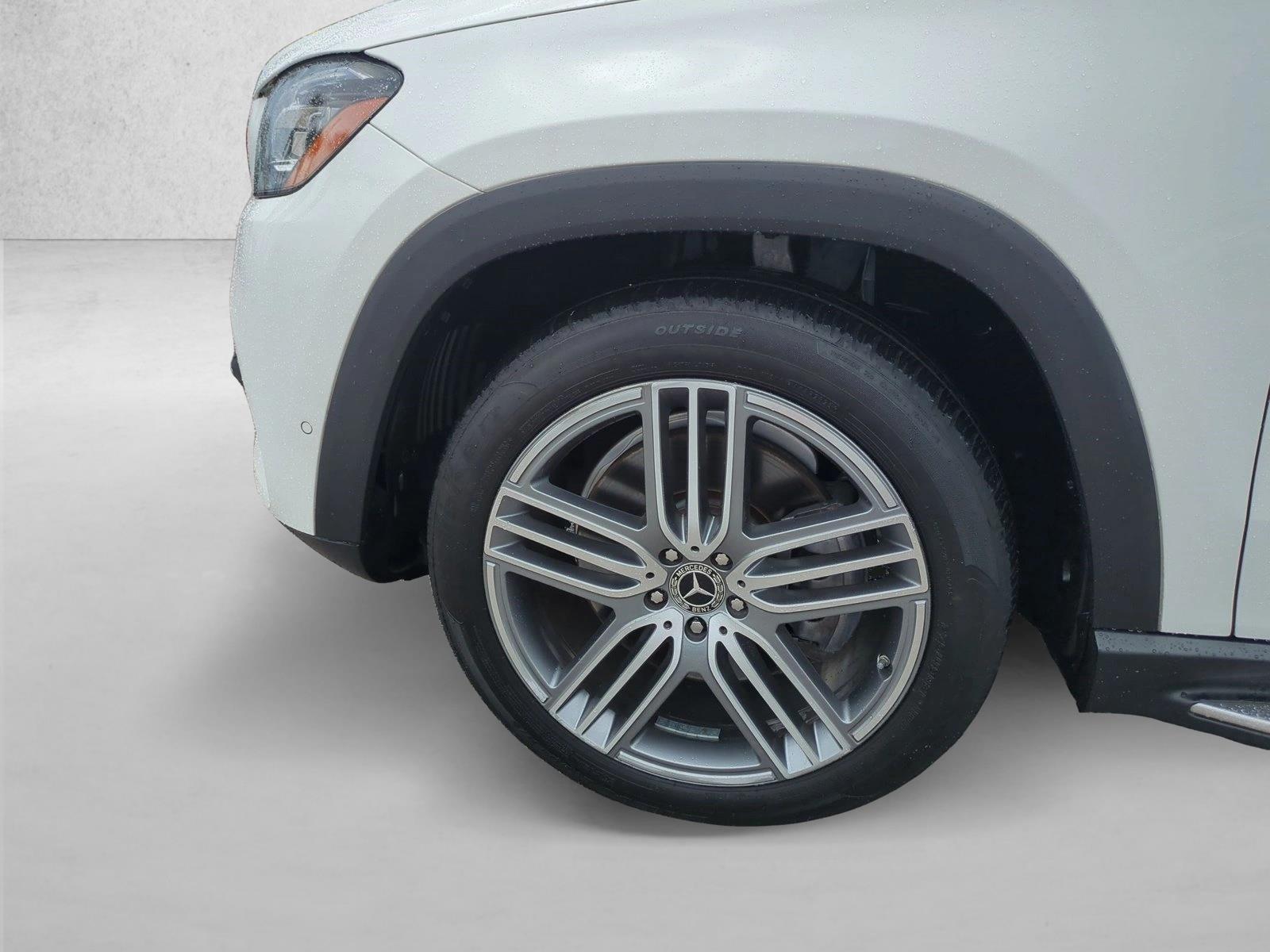 Used 2021 Polar White Mercedes-Benz GLS 450 image 25