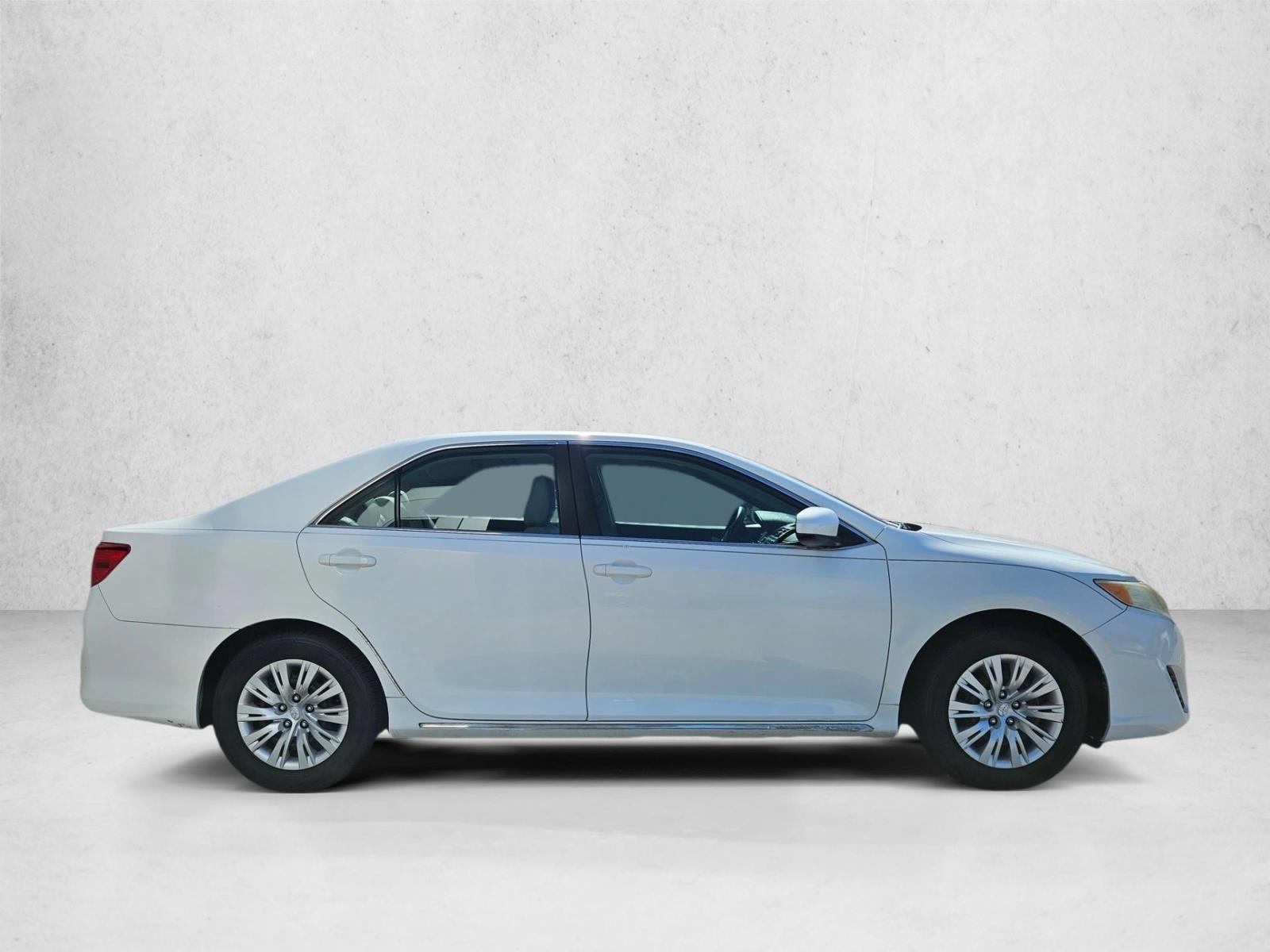 Used 2013 Super White Toyota LE image 4