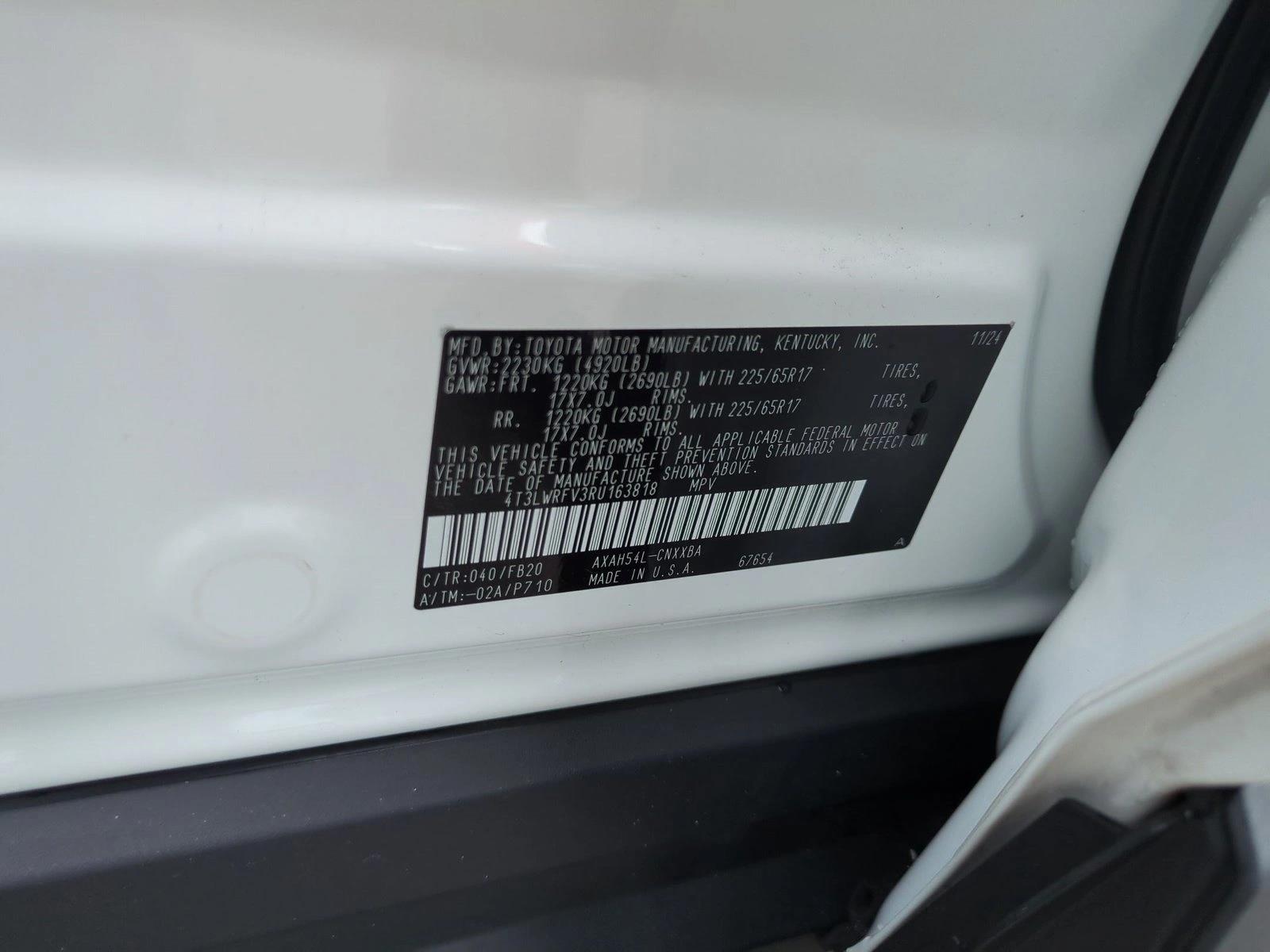 Used 2024 Ice Cap Toyota Hybrid LE image 25