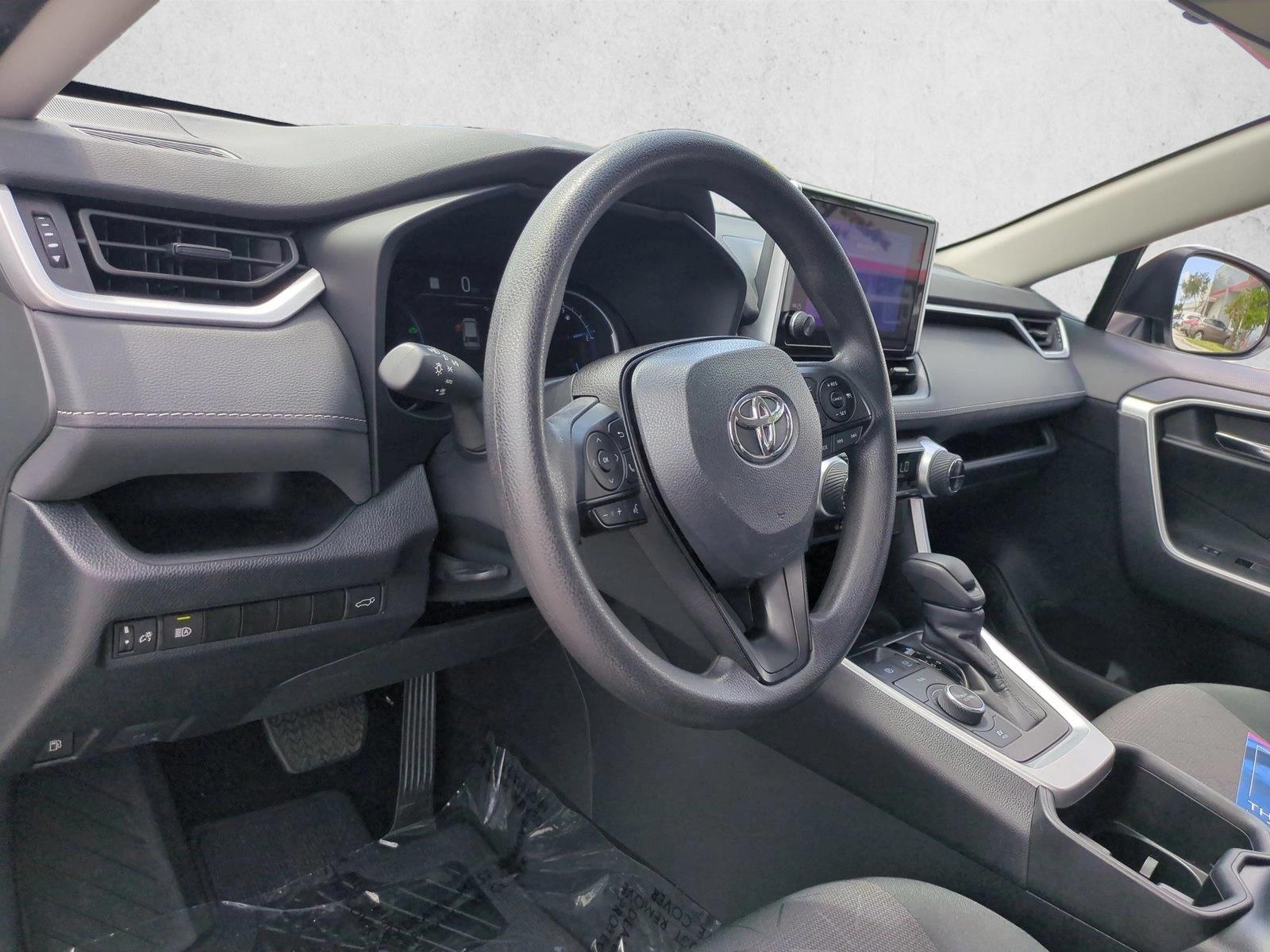 Used 2024 Ice Cap Toyota Hybrid XLE image 10