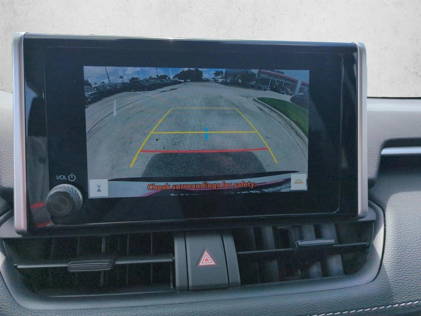 Used 2024 Ice Cap Toyota Hybrid XLE image 13