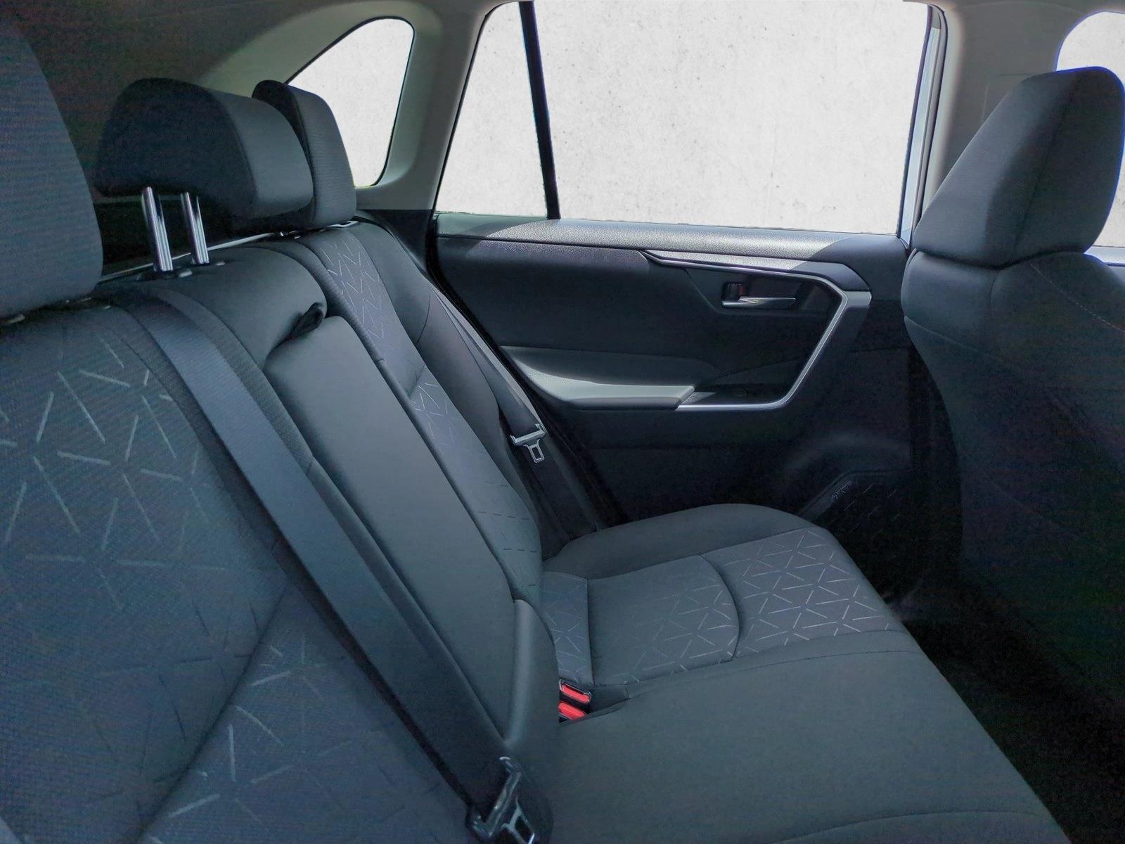 Used 2024 Ice Cap Toyota Hybrid XLE image 20